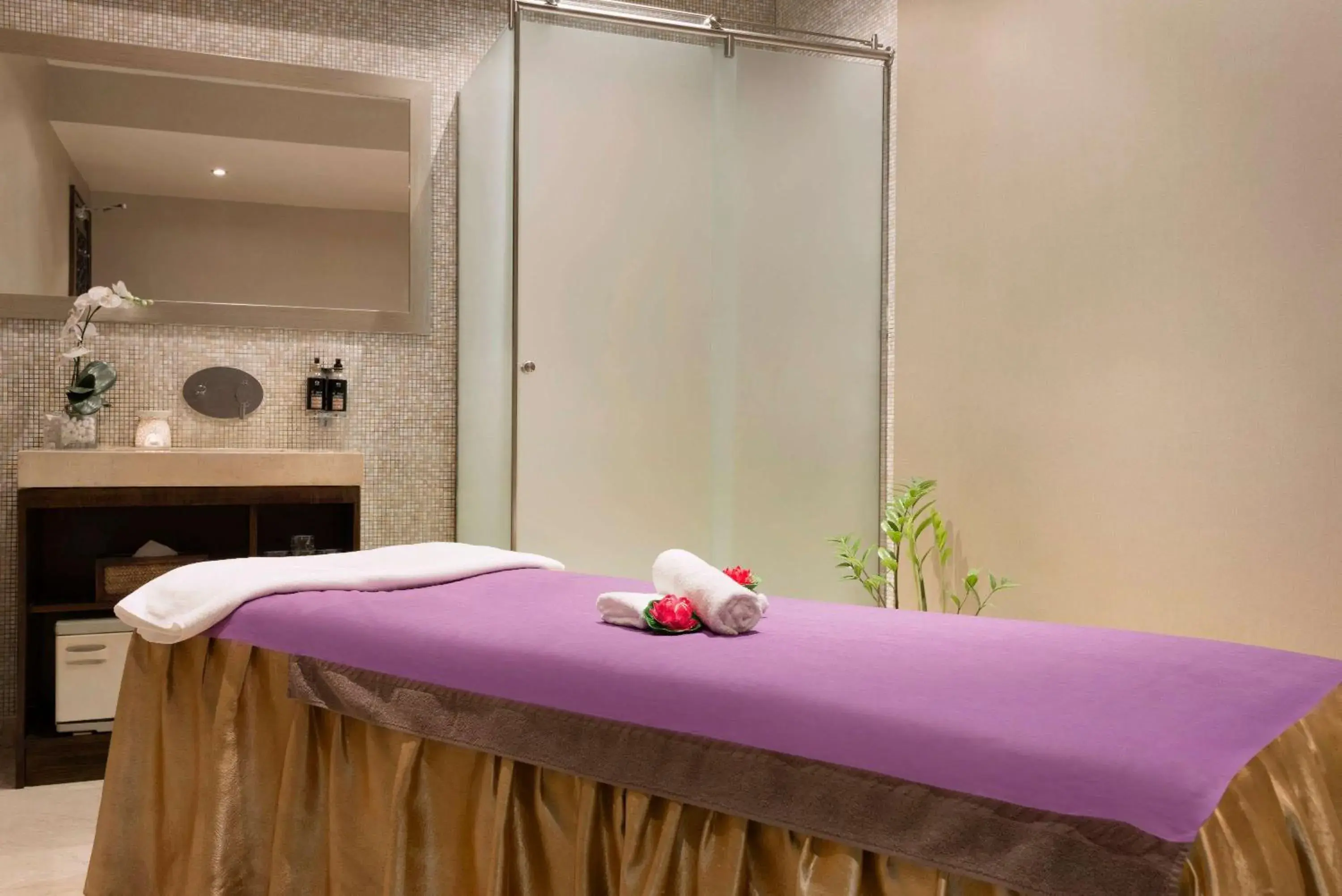 Spa and wellness centre/facilities in Ramada Downtown Abu Dhabi Spa and wellness centre/facilities in Ramada Downtown Abu Dhabi