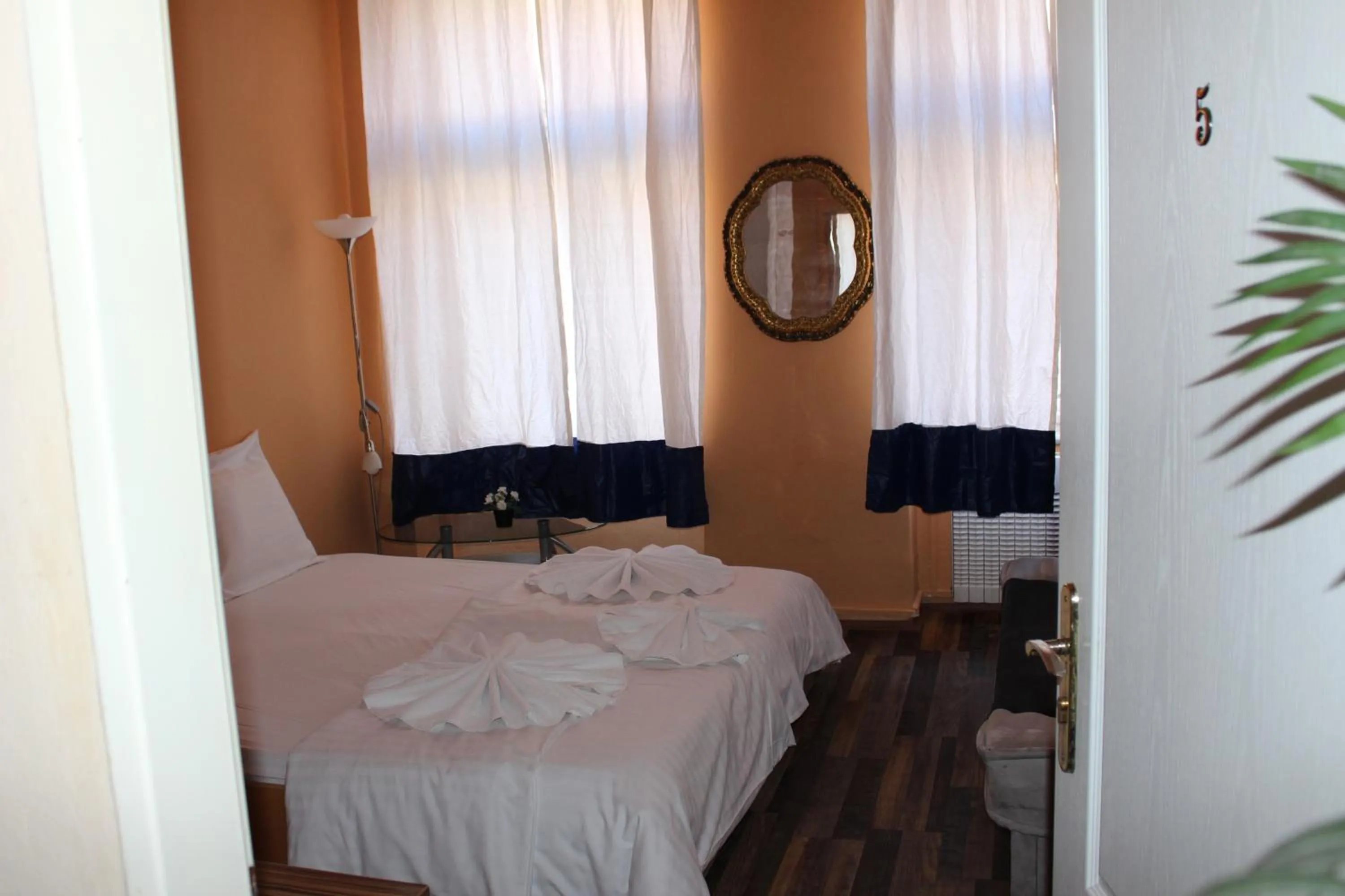 Bed in Hotel Praha Club bed & breakfast