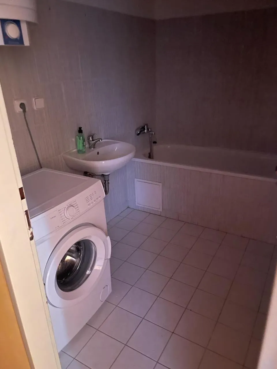 Shower in Hotel Praha Club bed & breakfast
