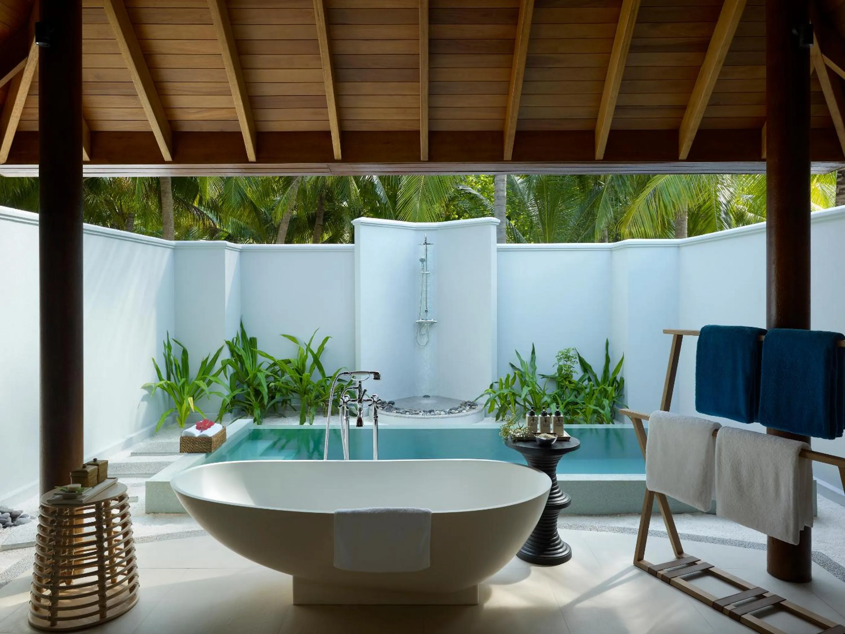 Bathroom in Dusit Thani Maldives - 50 percent discount on transfers for stays until 20 Dec 2025