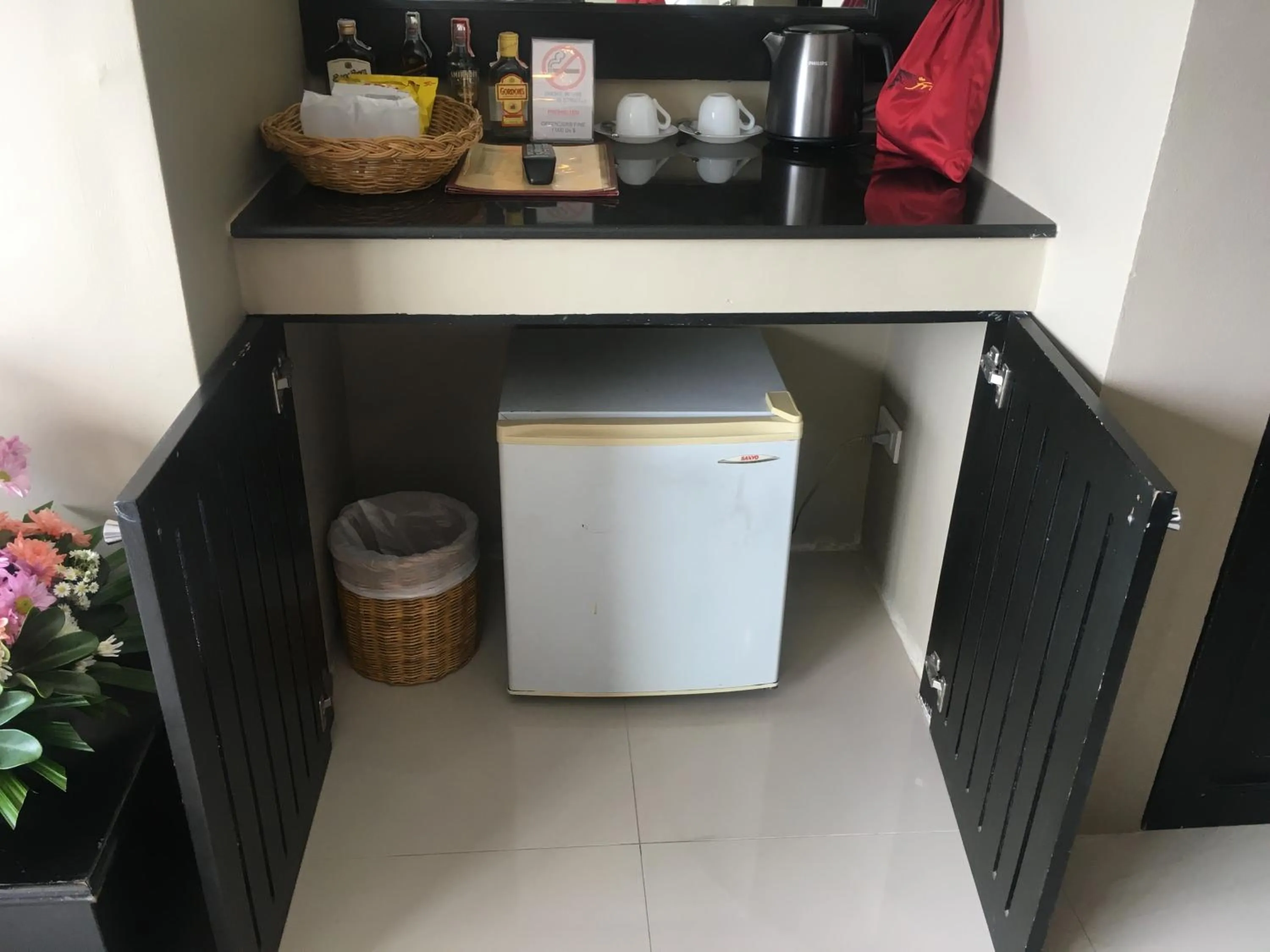 Coffee/tea facilities in The Front Hotel and Apartments