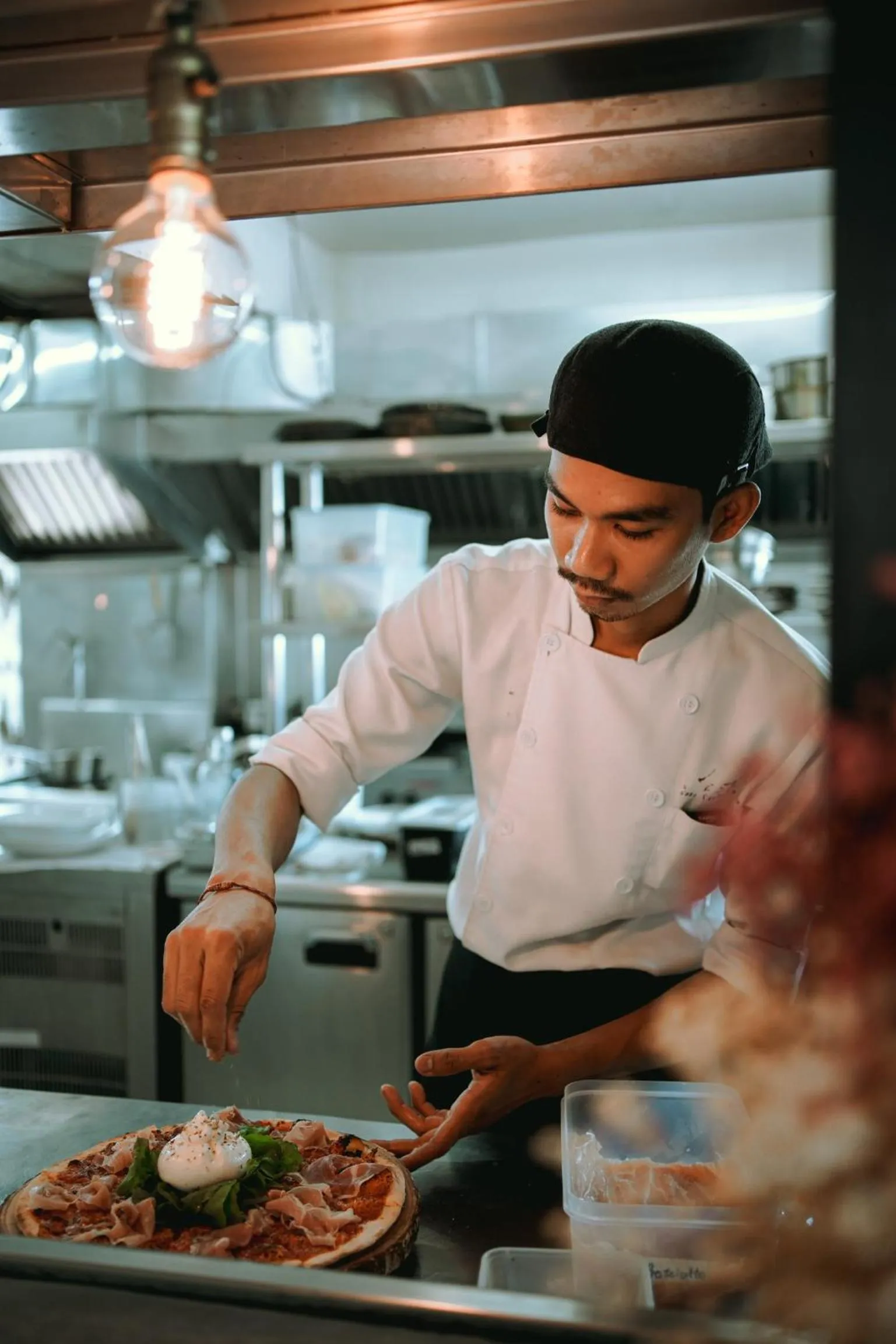 Restaurant/places to eat in The Front Hotel and Apartments