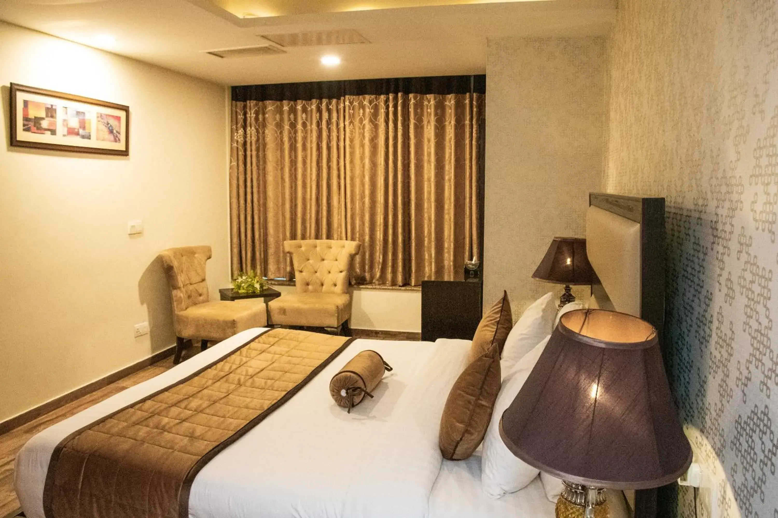 Suite with Hot Tub in Centaurus Hotel Suites Suite with Hot Tub in Centaurus Hotel Suites