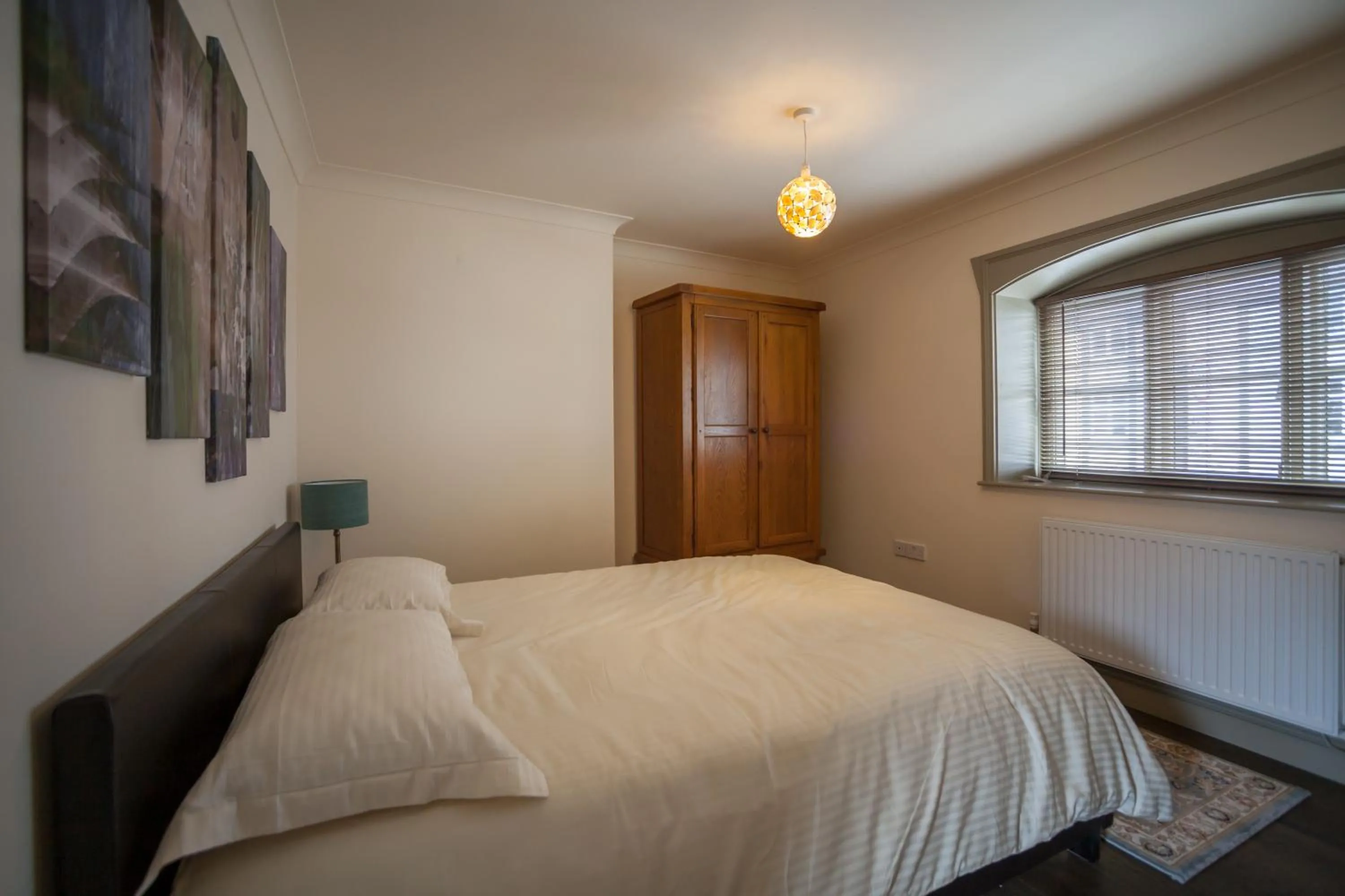 Ludlow - Linnet House - Well Presented Townhouse With Parking - Perfect Location For Exploring On Foot, Sleeps Up To 8 Guests - Hosted by RENTMYHOUSE