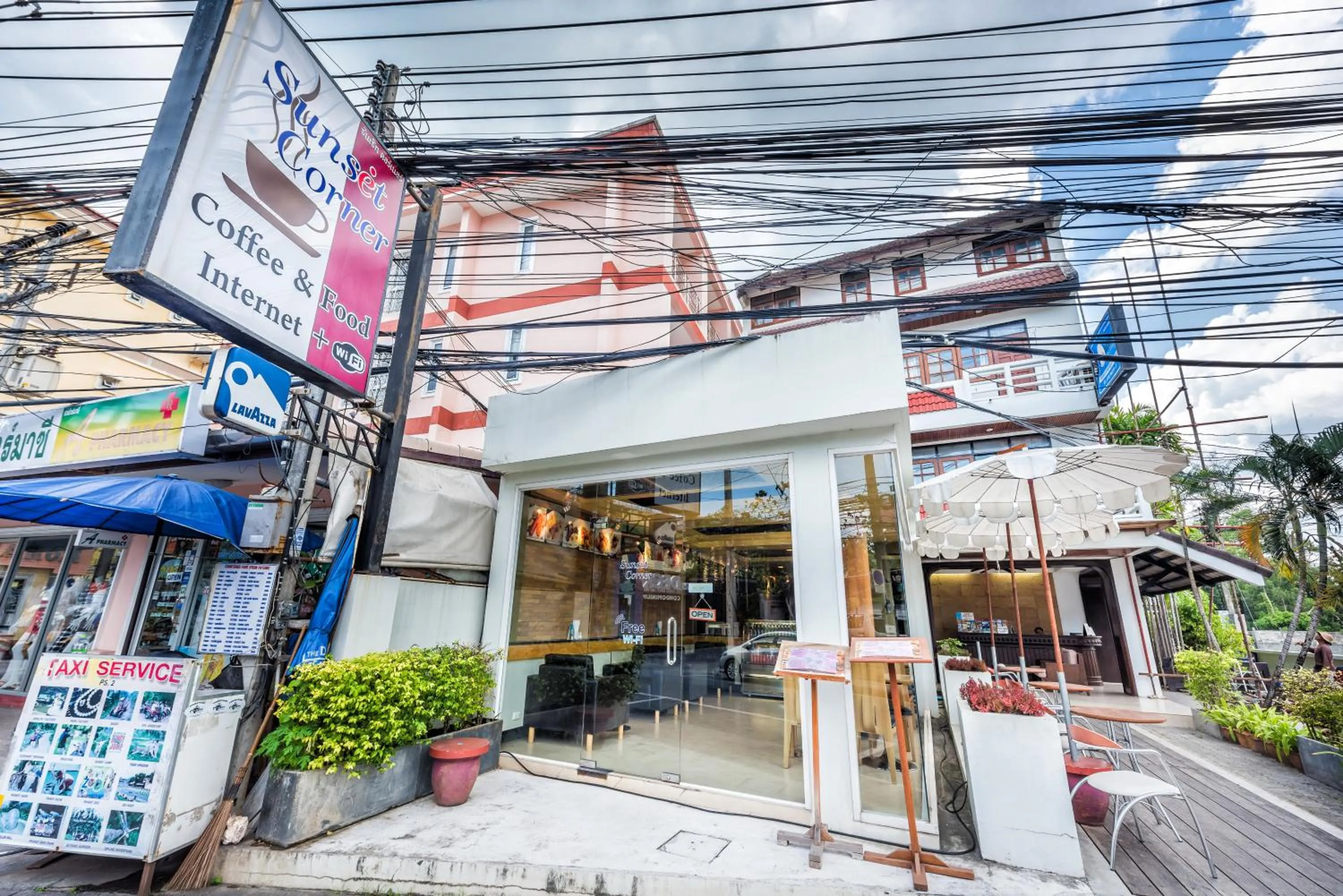 Property building in Sunset Mansion