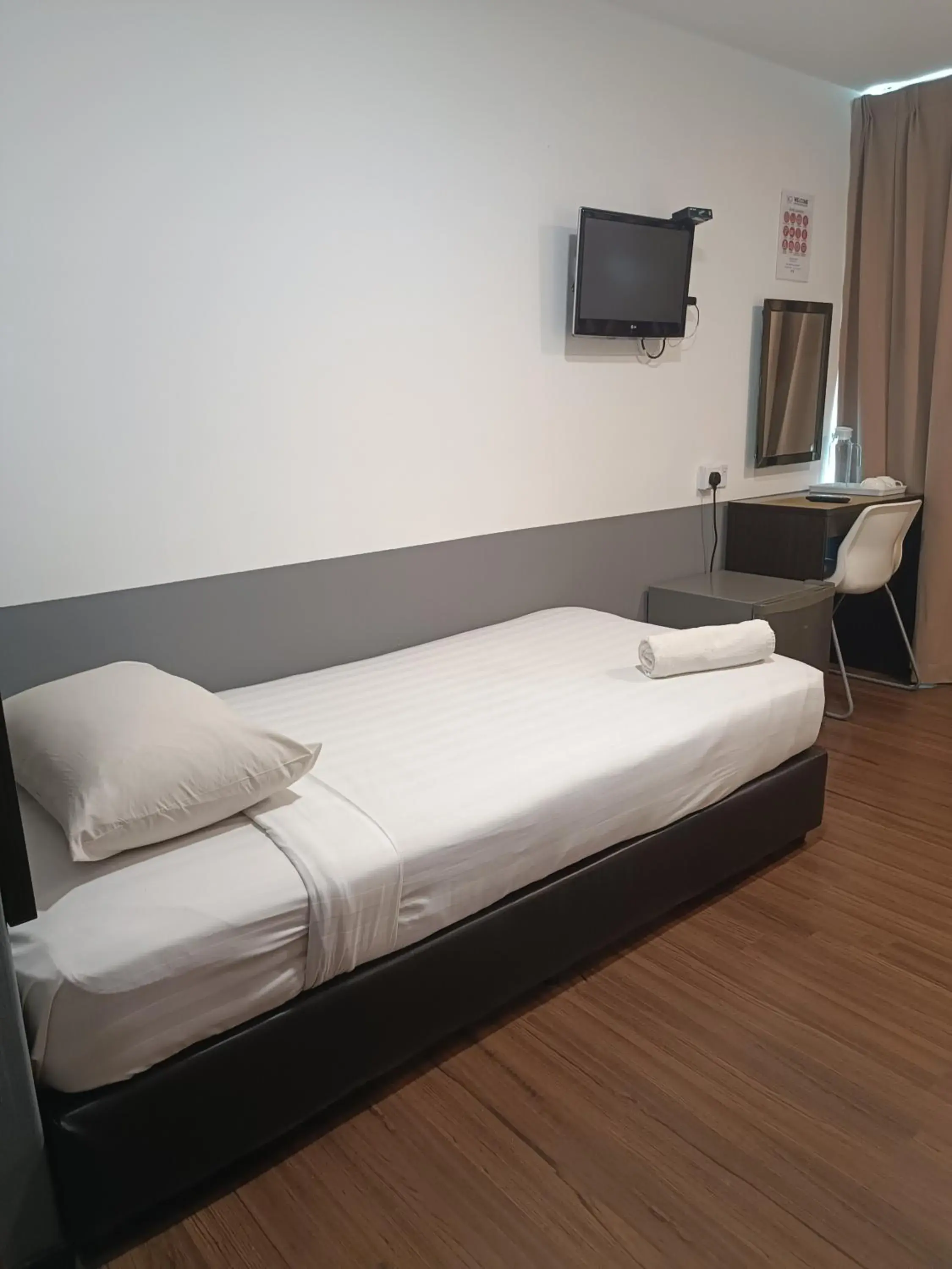 Bedroom, Bed in SO Hotel Bedroom, Bed in SO Hotel