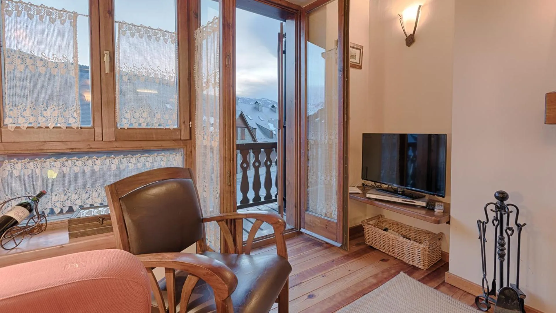 Saplan Real Estate PLETA NHEU