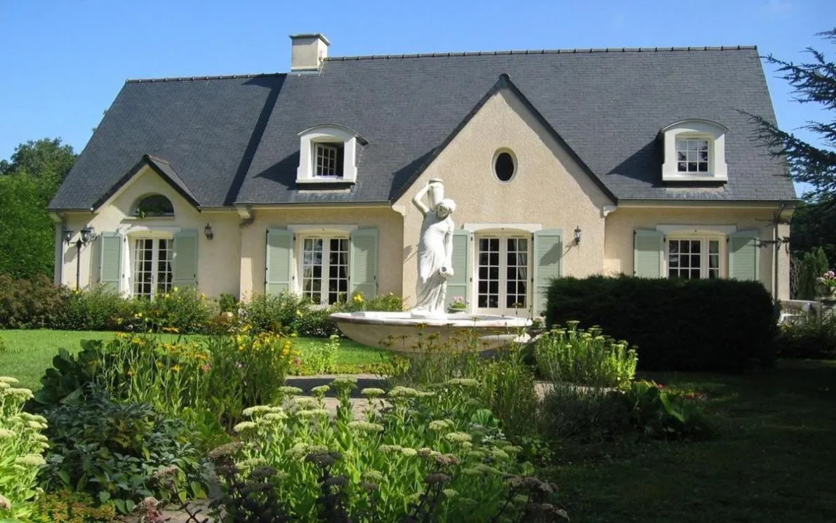 Facade/entrance in Chambre Melody