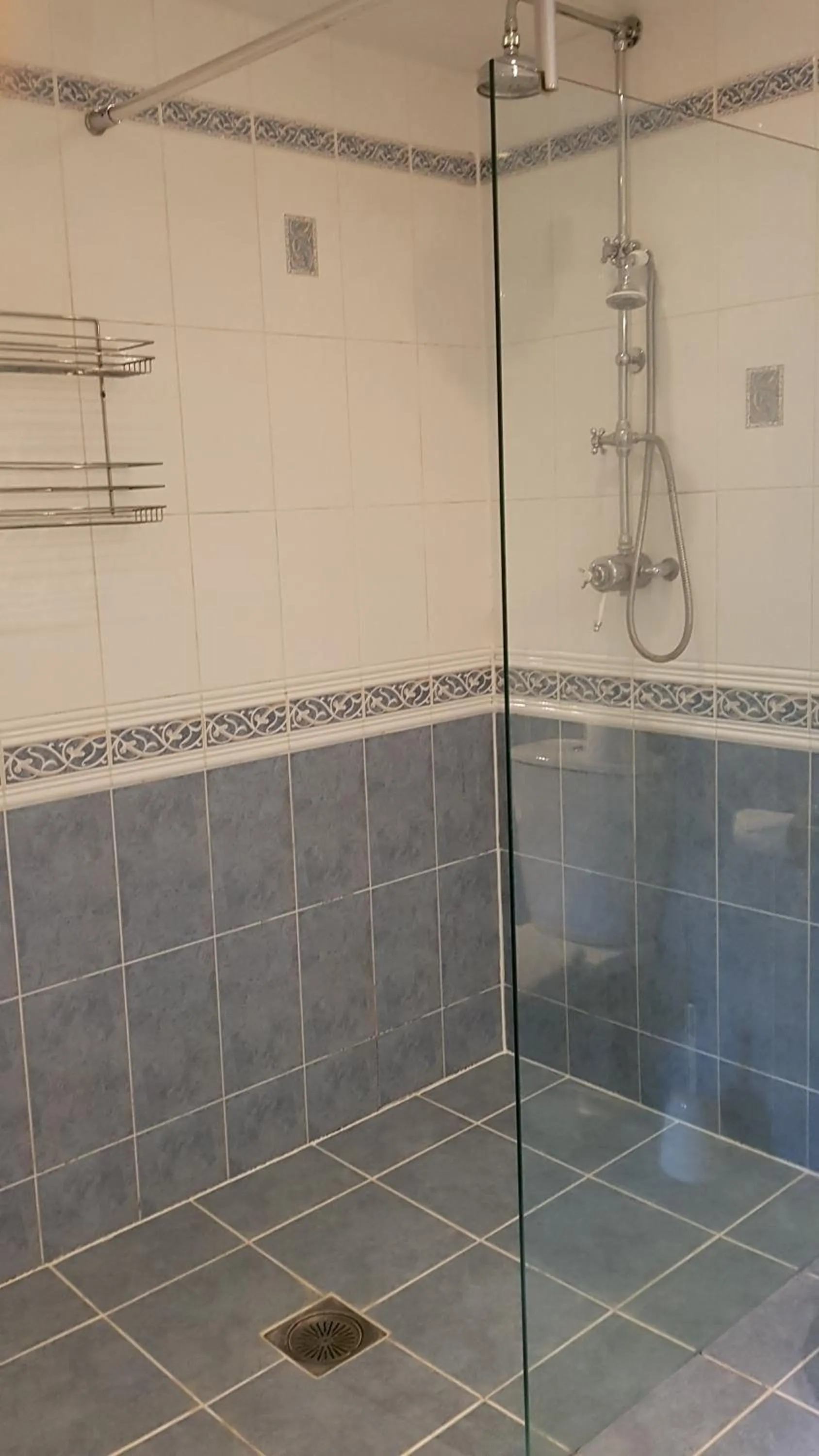 Bathroom in Sands Farm Cottages