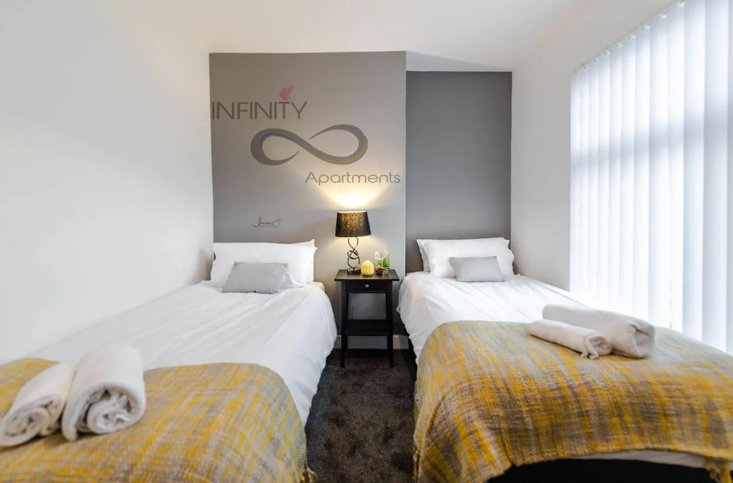 Liverpool Harrow Road Sleeps 6- Infinity Apartment