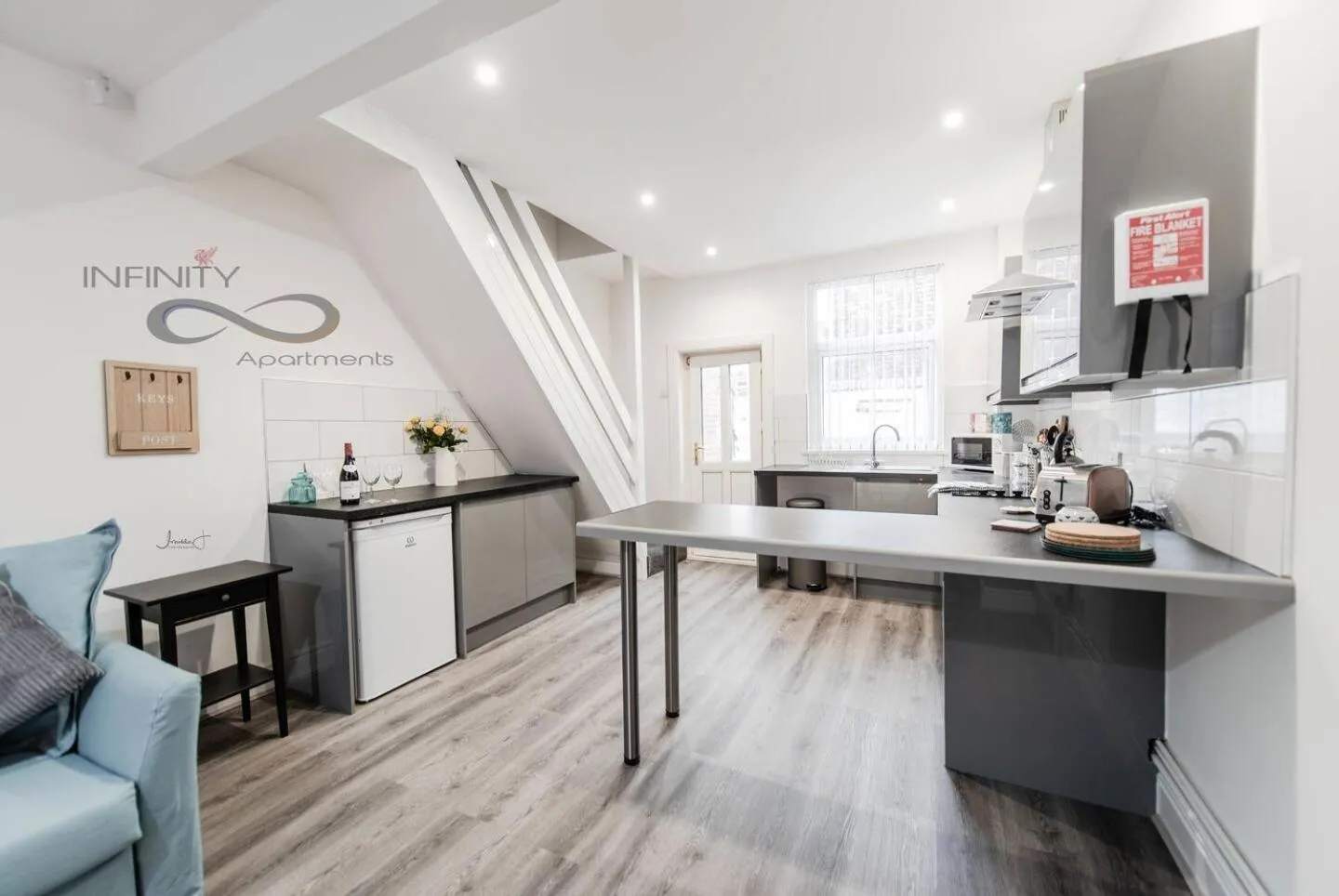 Liverpool Harrow Road Sleeps 6- Infinity Apartment