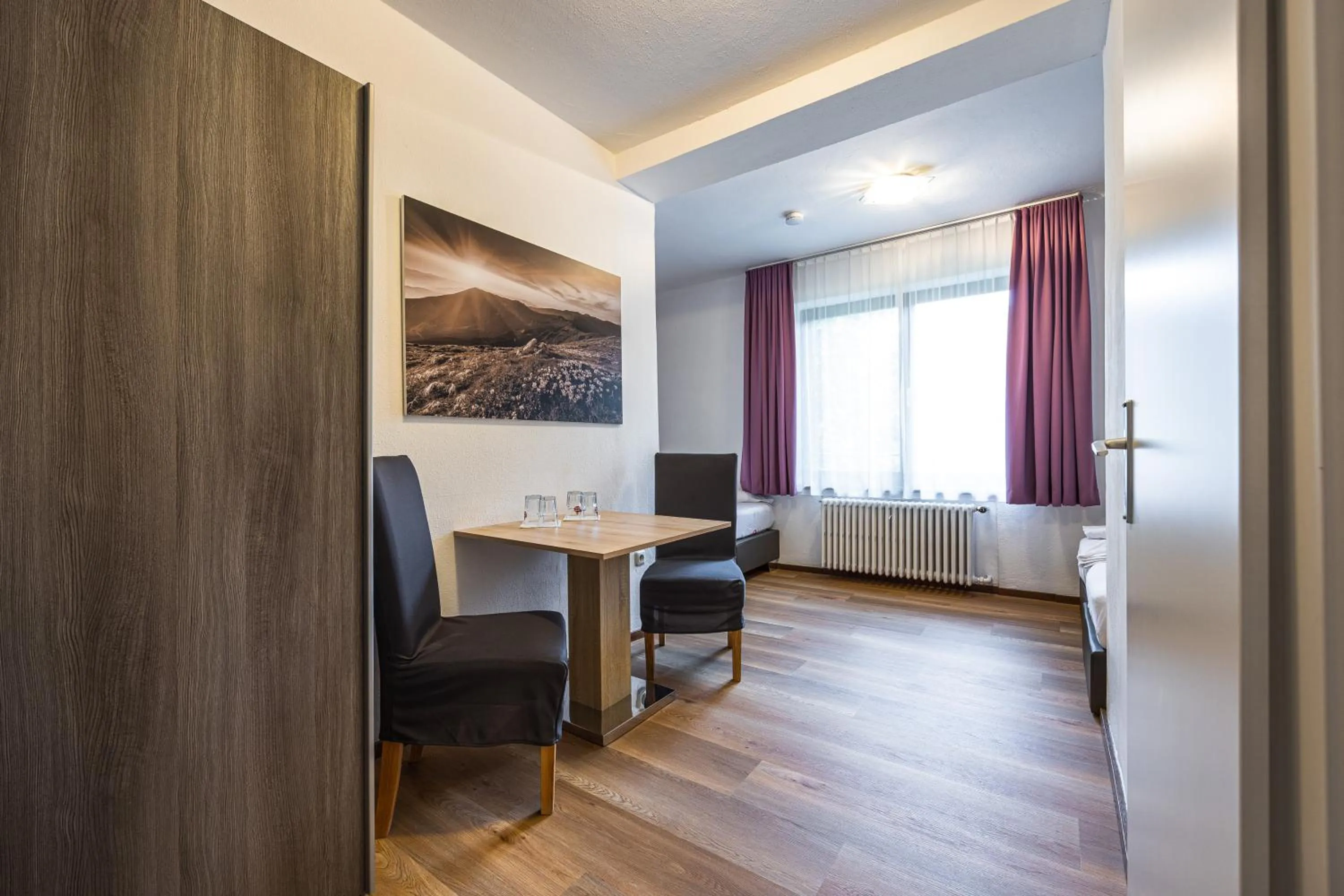 Lake and Cityhotel Edelweiss - self Check in