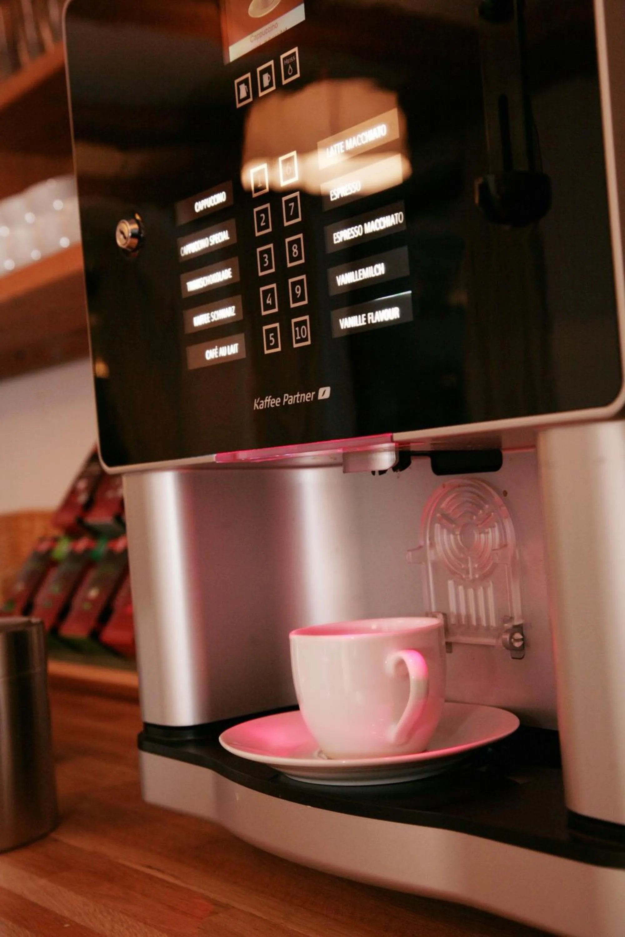 Kitchen or kitchenette in Lake and Cityhotel Edelweiss - self Check in