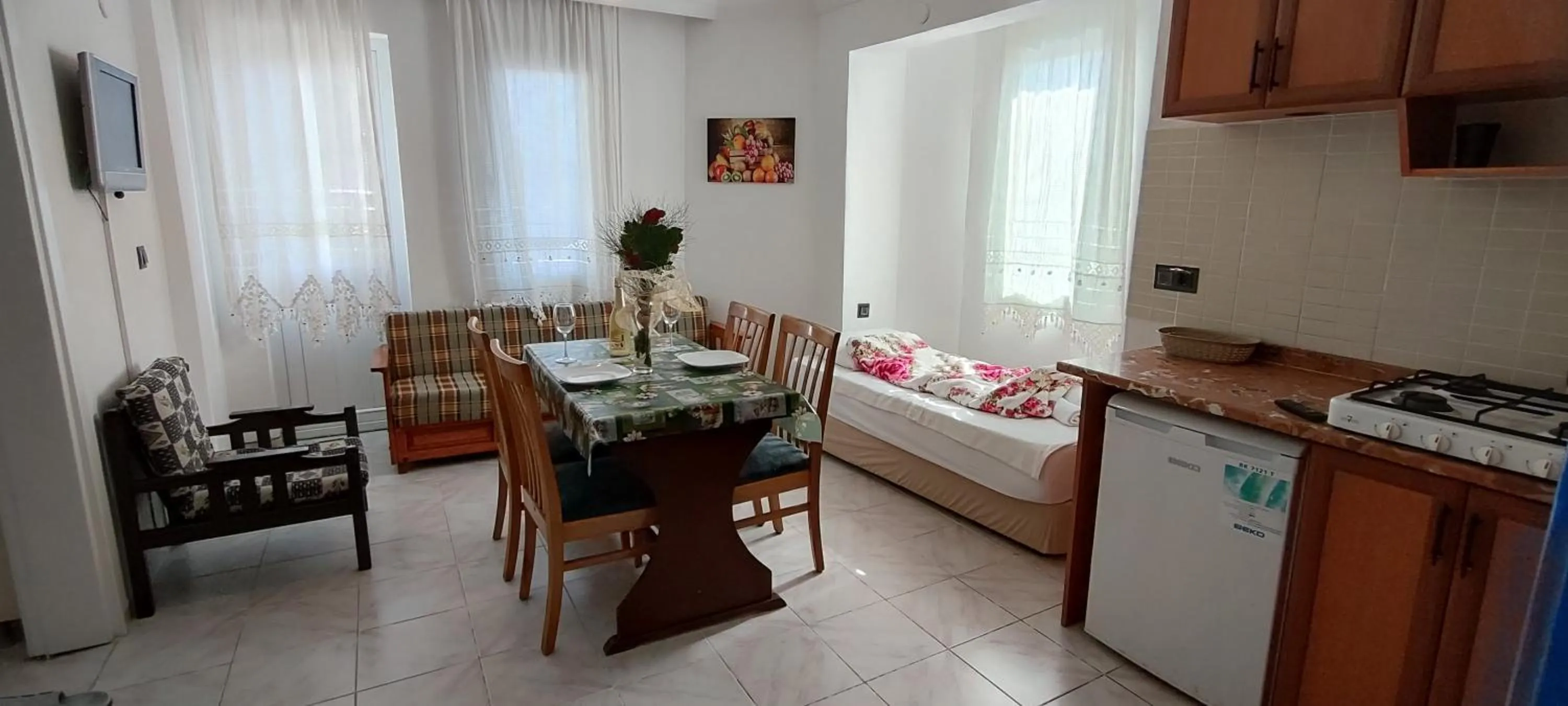 Kitchen or kitchenette in California Apart Otel