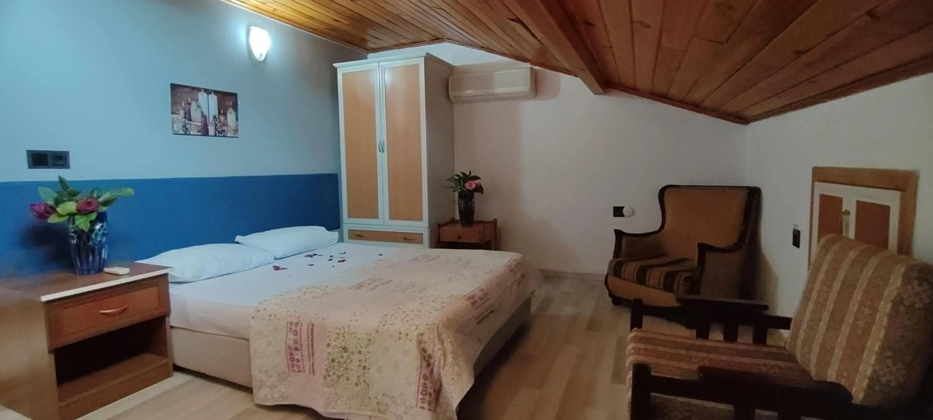 Bed in California Apart Otel