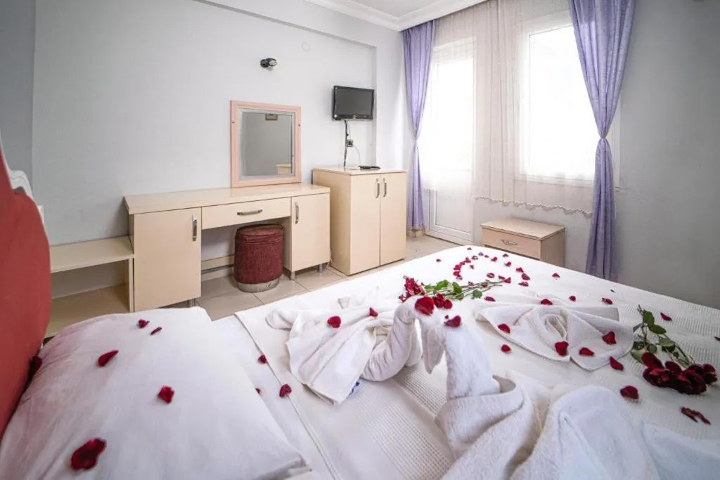 Bed in California Apart Otel