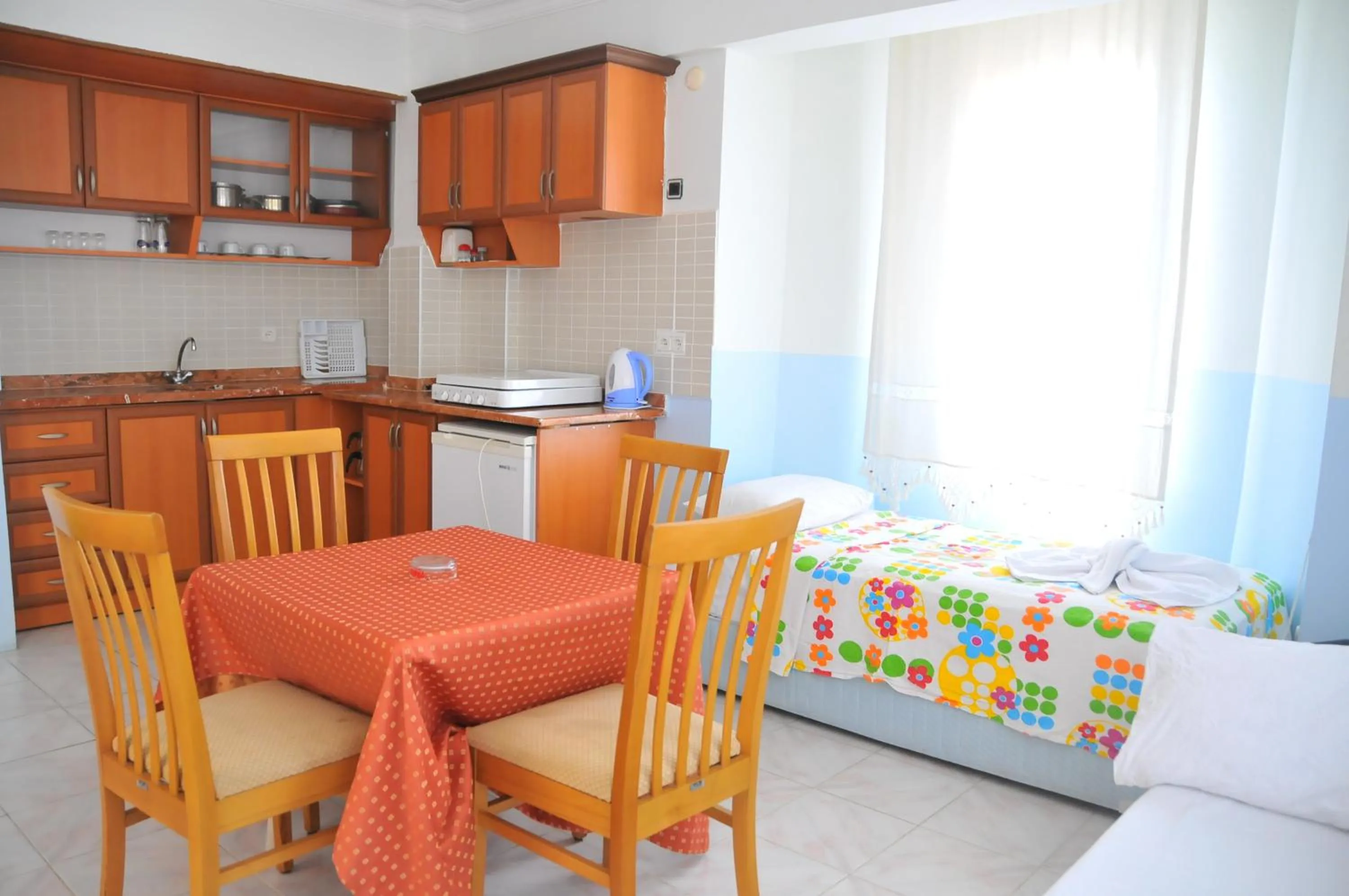 Kitchen or kitchenette in California Apart Otel