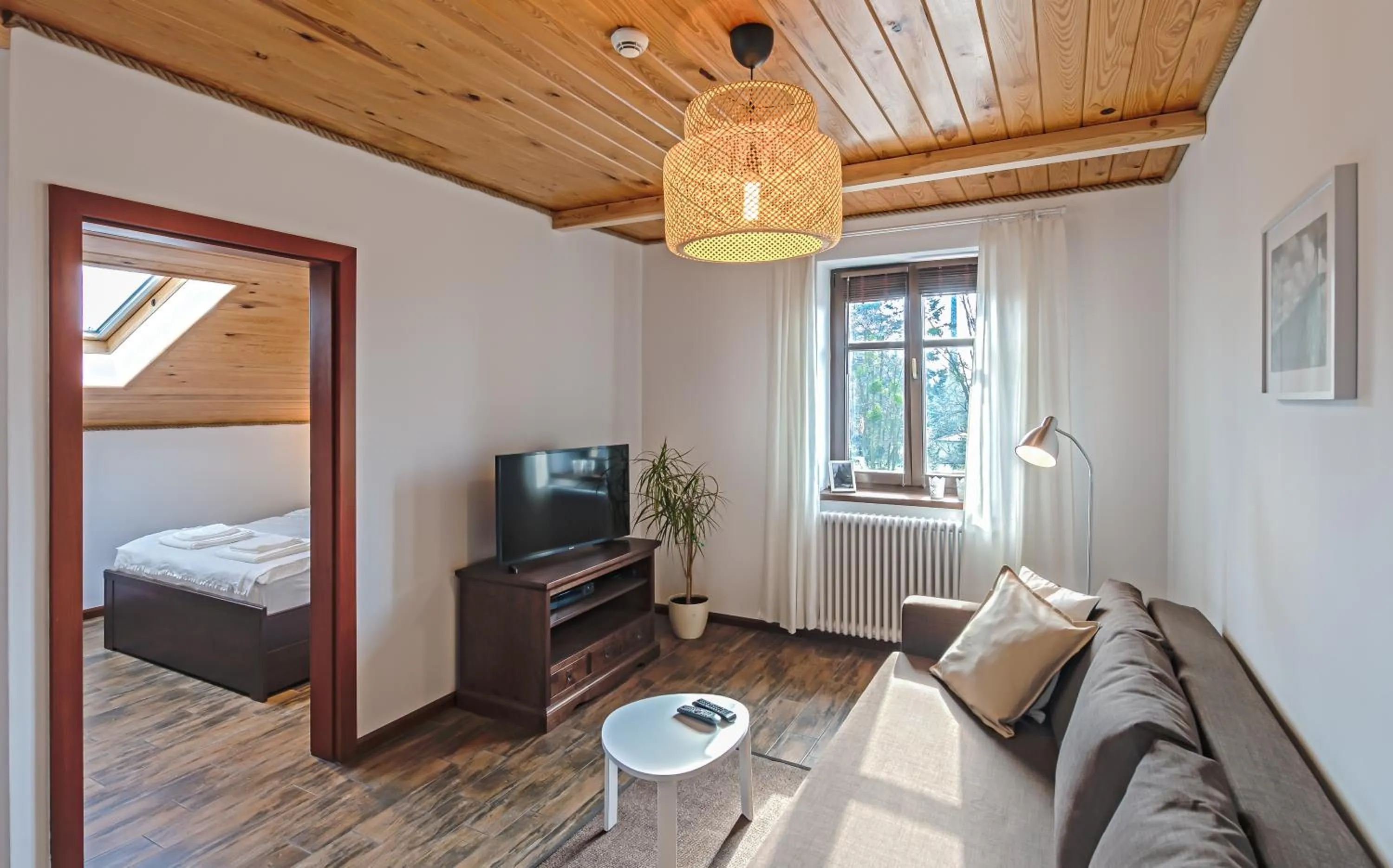 Living room, Bed in Apartamenty Zdrojowa