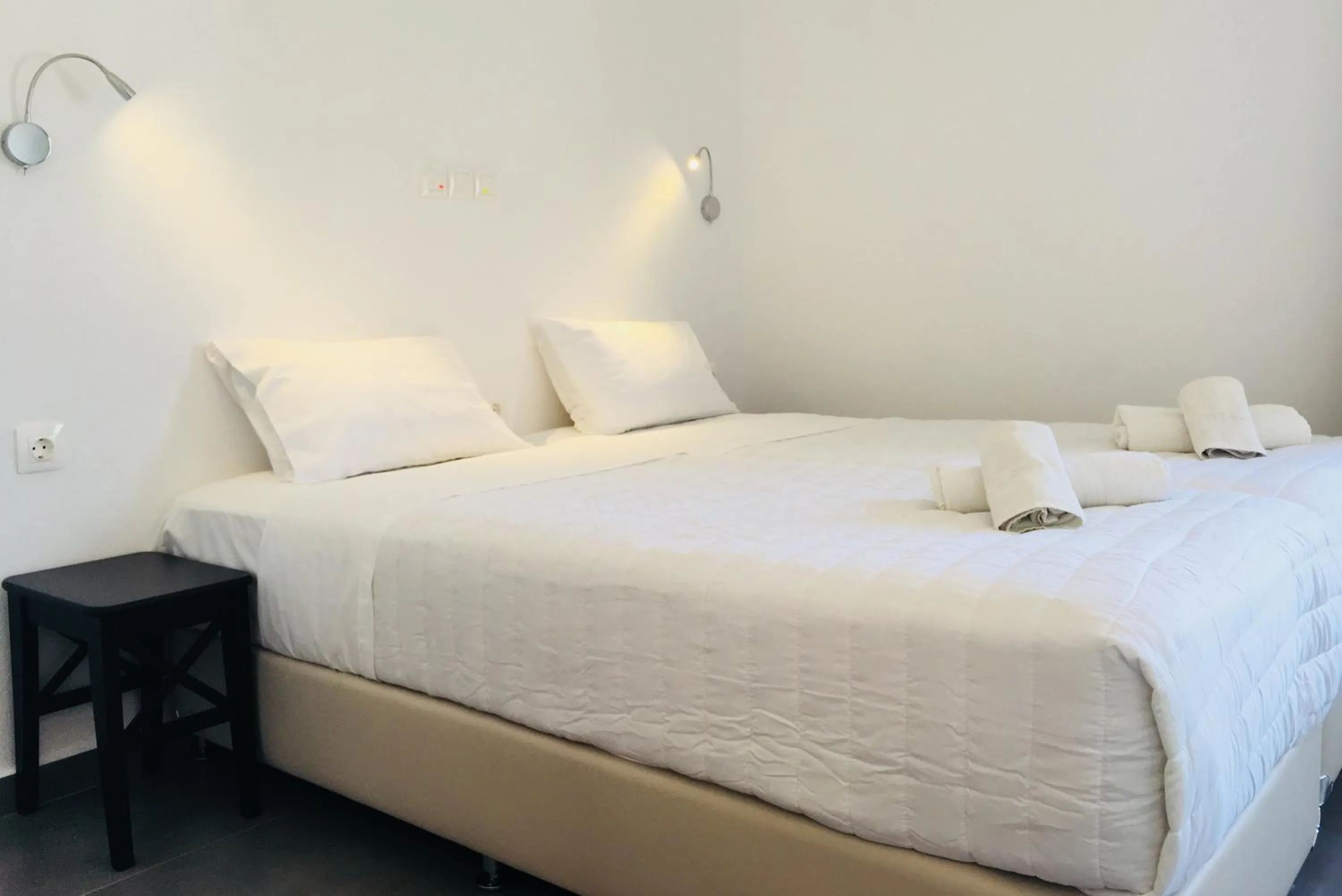 Bed in Kamelia Hotel