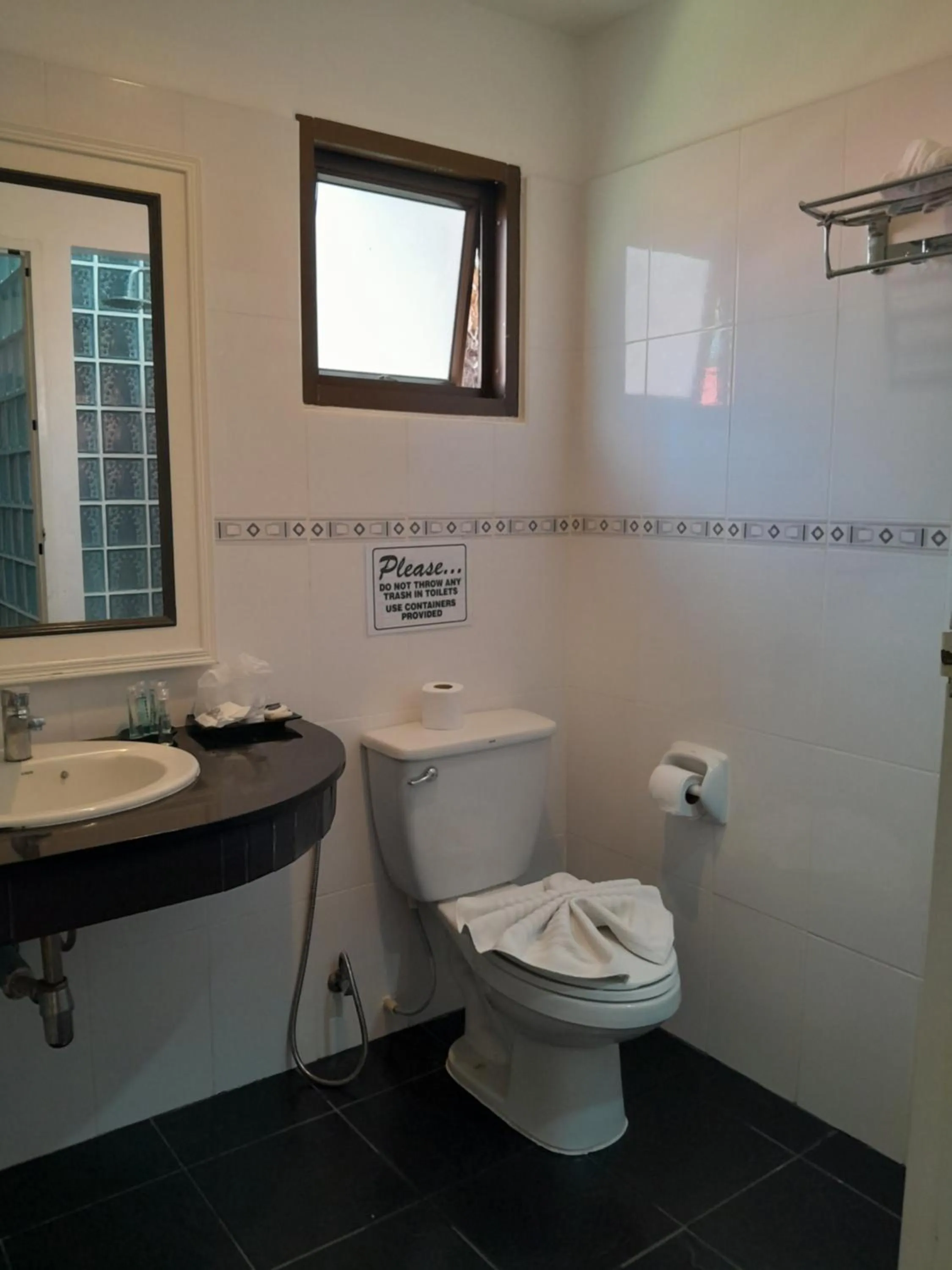 Toilet in Sai Rougn Residence - SHA Extra Plus