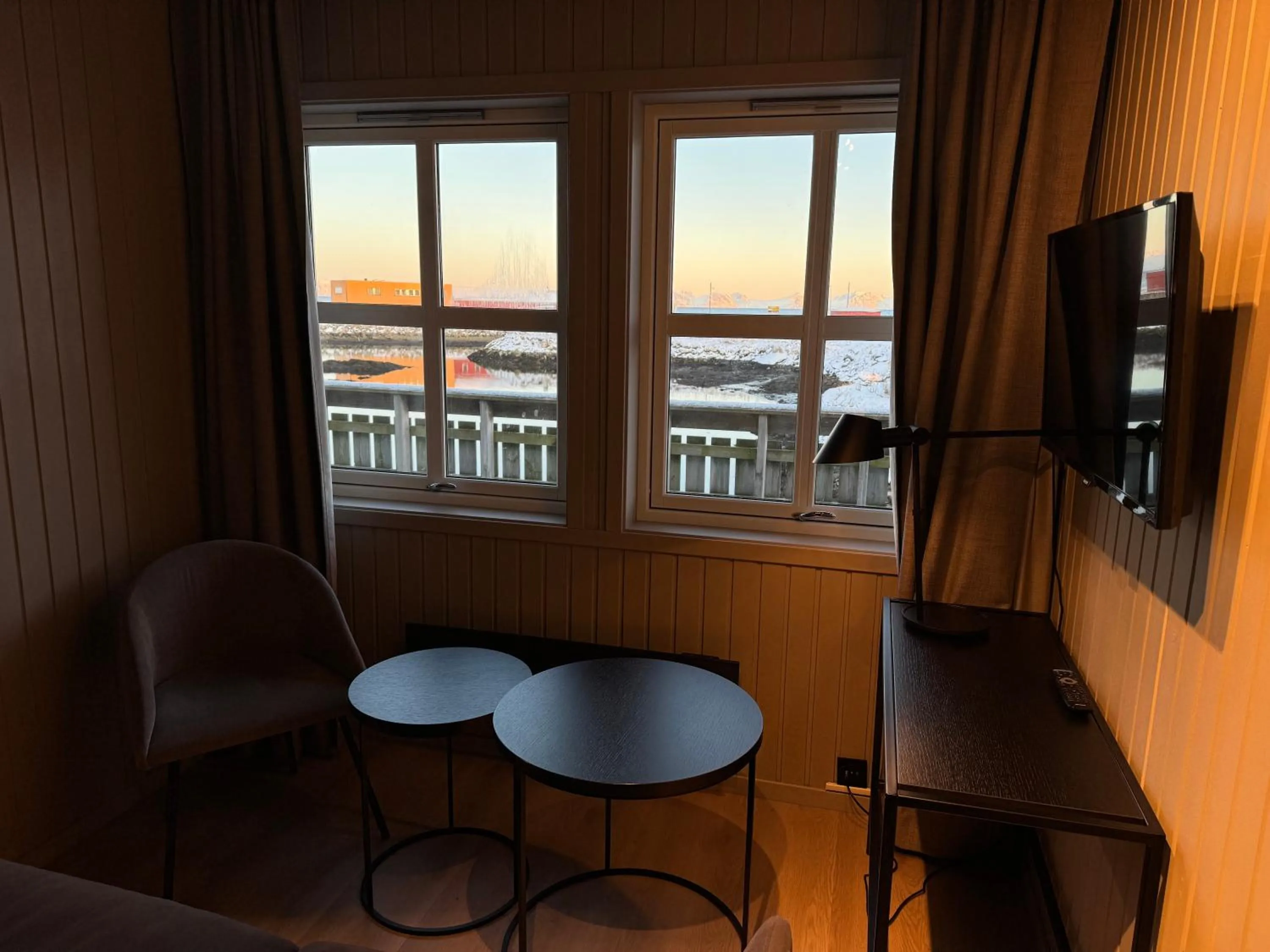 TV and multimedia in Grønnbuene Rorbu Hotel