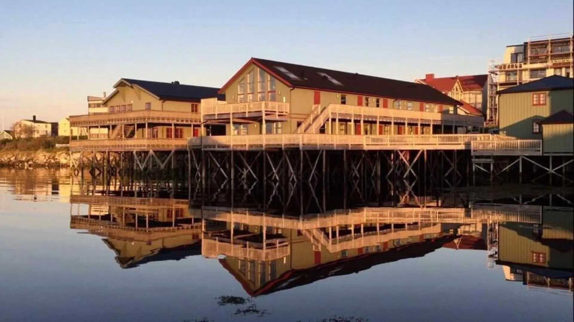 Property building in Grønnbuene Rorbu Hotel