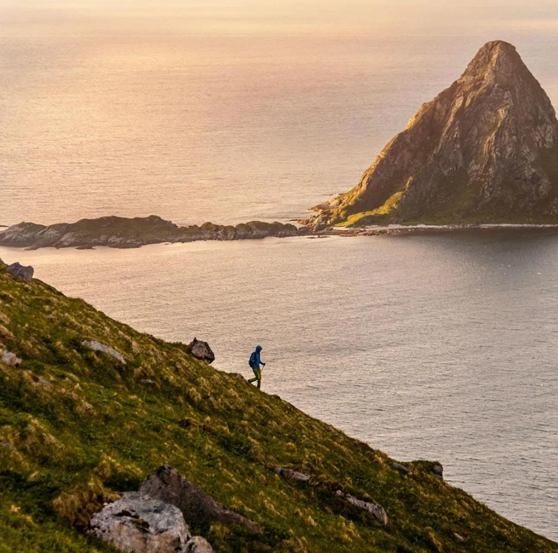 Hiking in Grønnbuene Rorbu Hotel