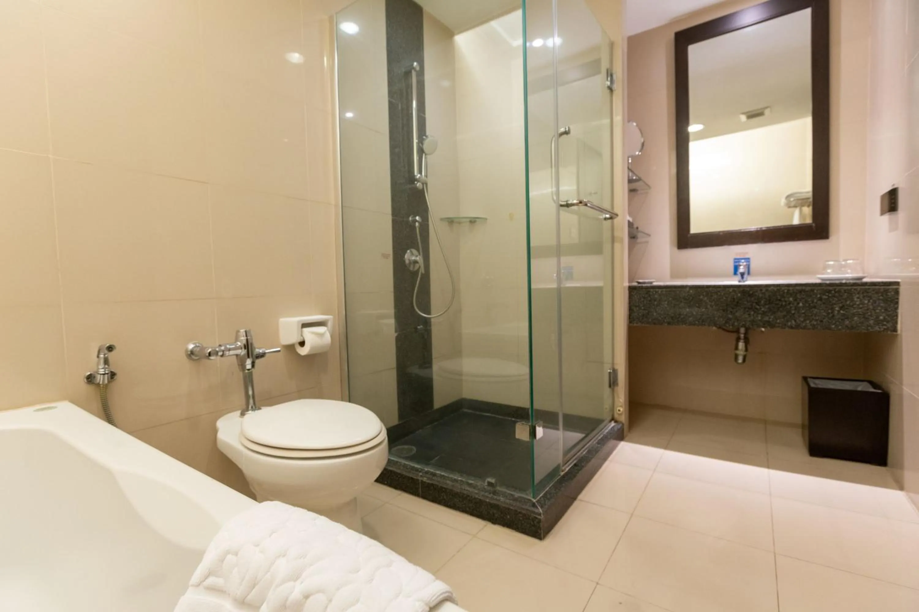 Shower in Kantary House Hotel, Bangkok