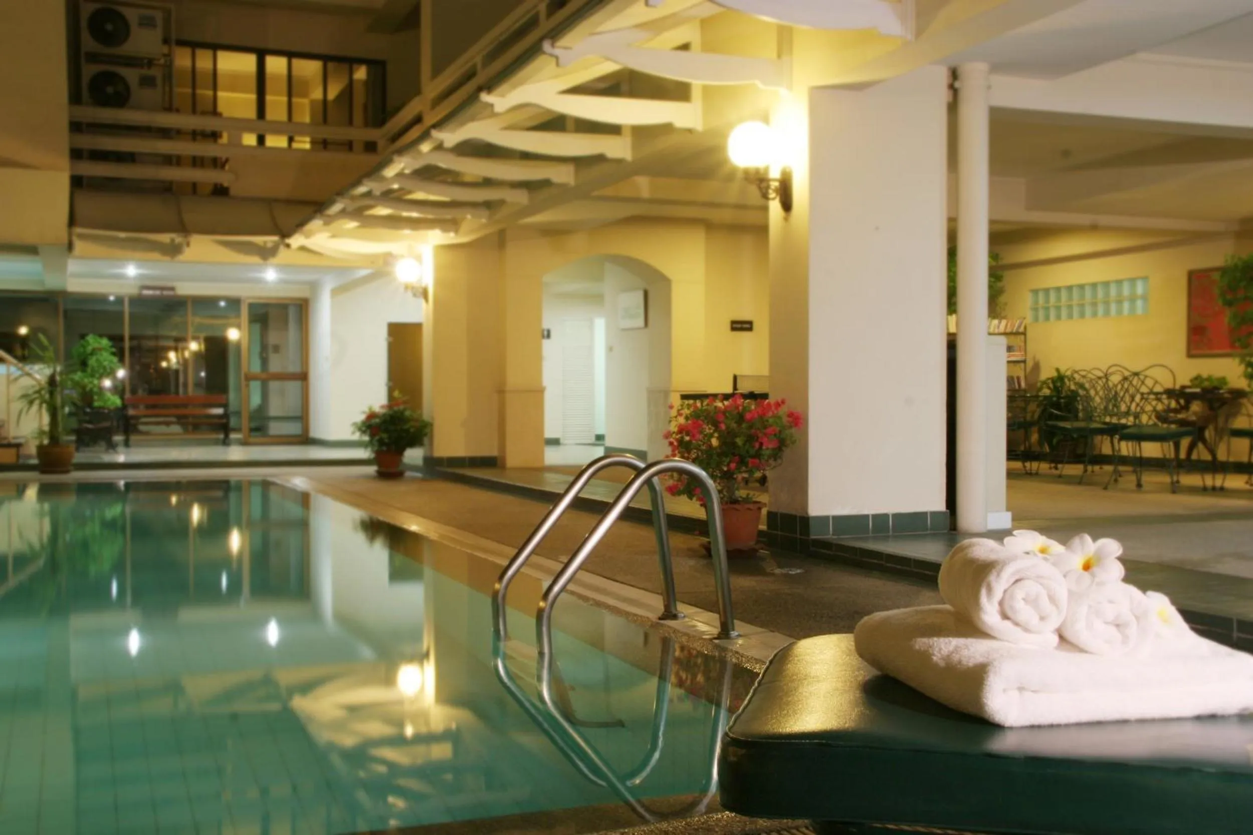 Swimming pool in Kantary House Hotel, Bangkok