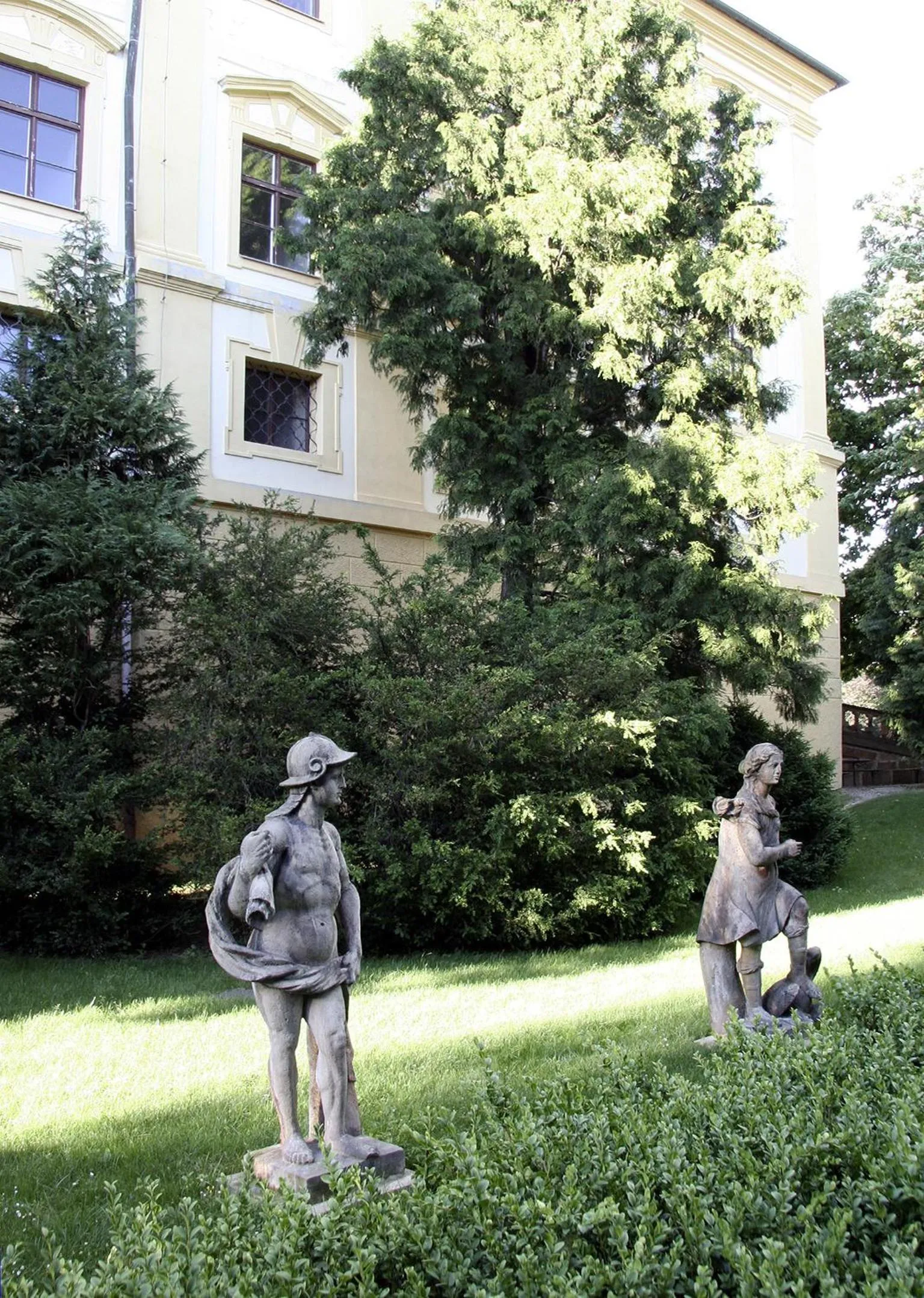 Garden in Zamek Cerveny Hradek