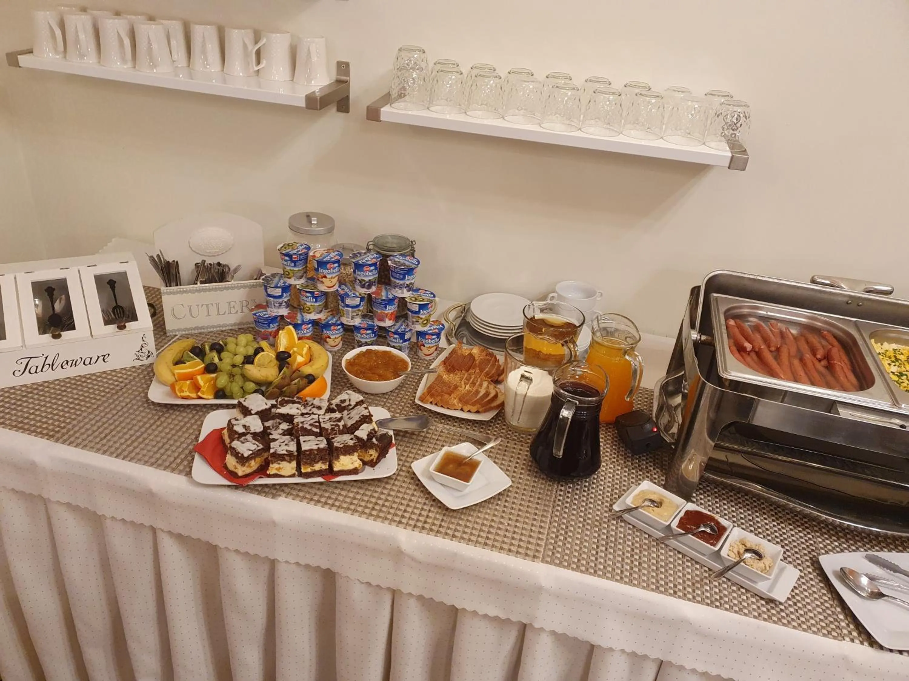 Food in Hotel Aslan