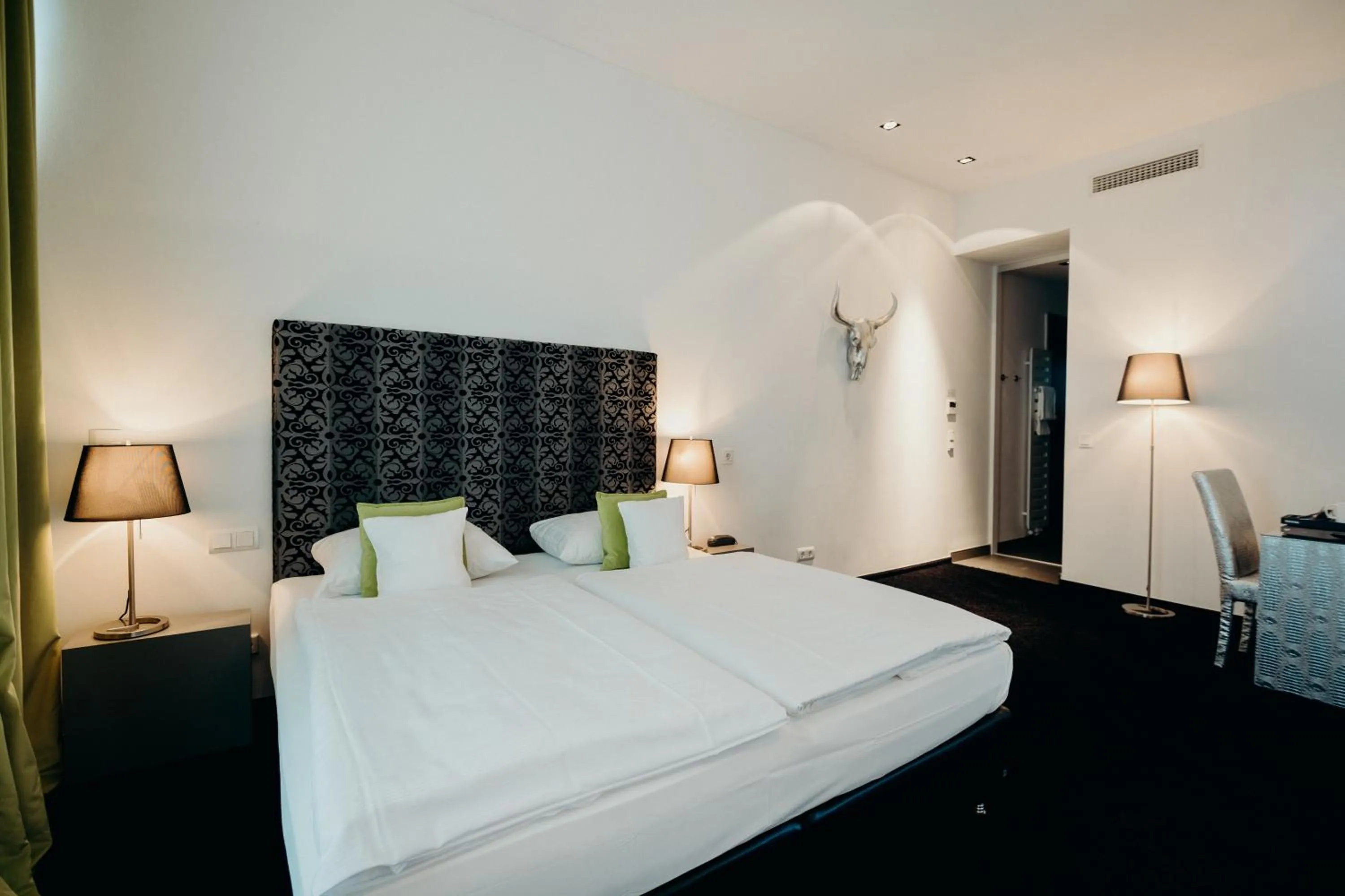 Bed in Hotel Crystal