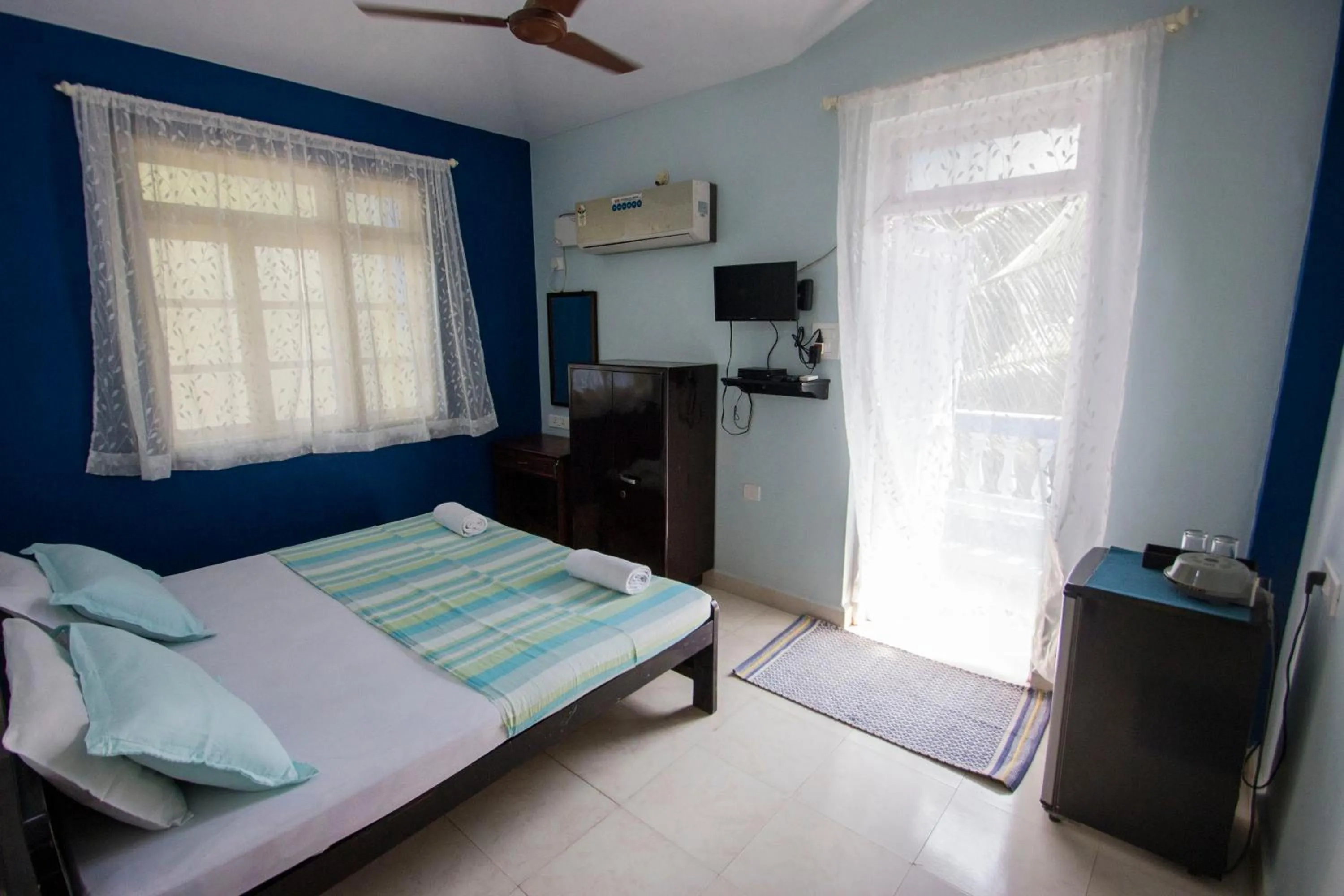 Photo of the whole room, Bed in Veeniola Holiday Home