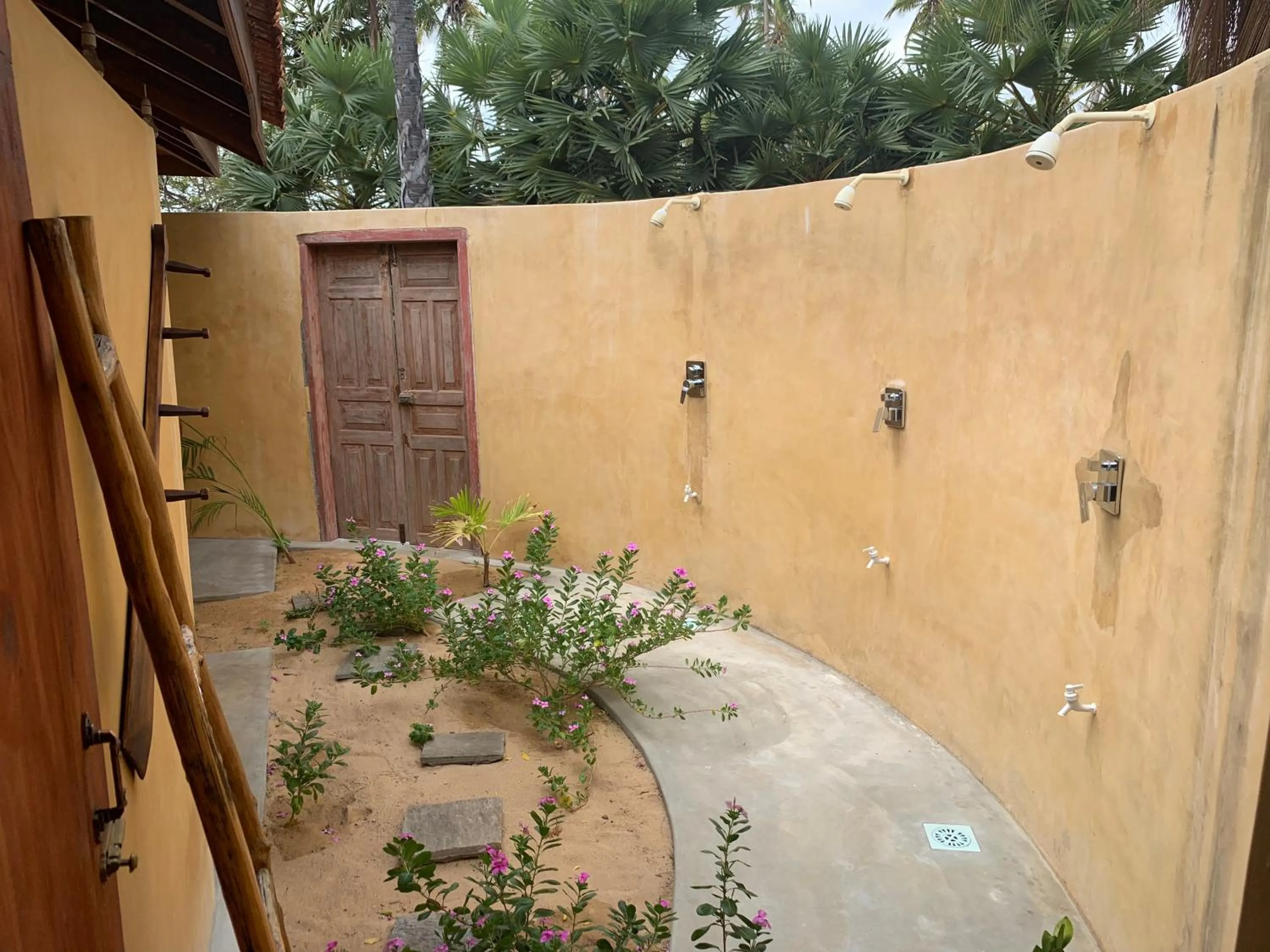 Kitelantis Hotel and Resort