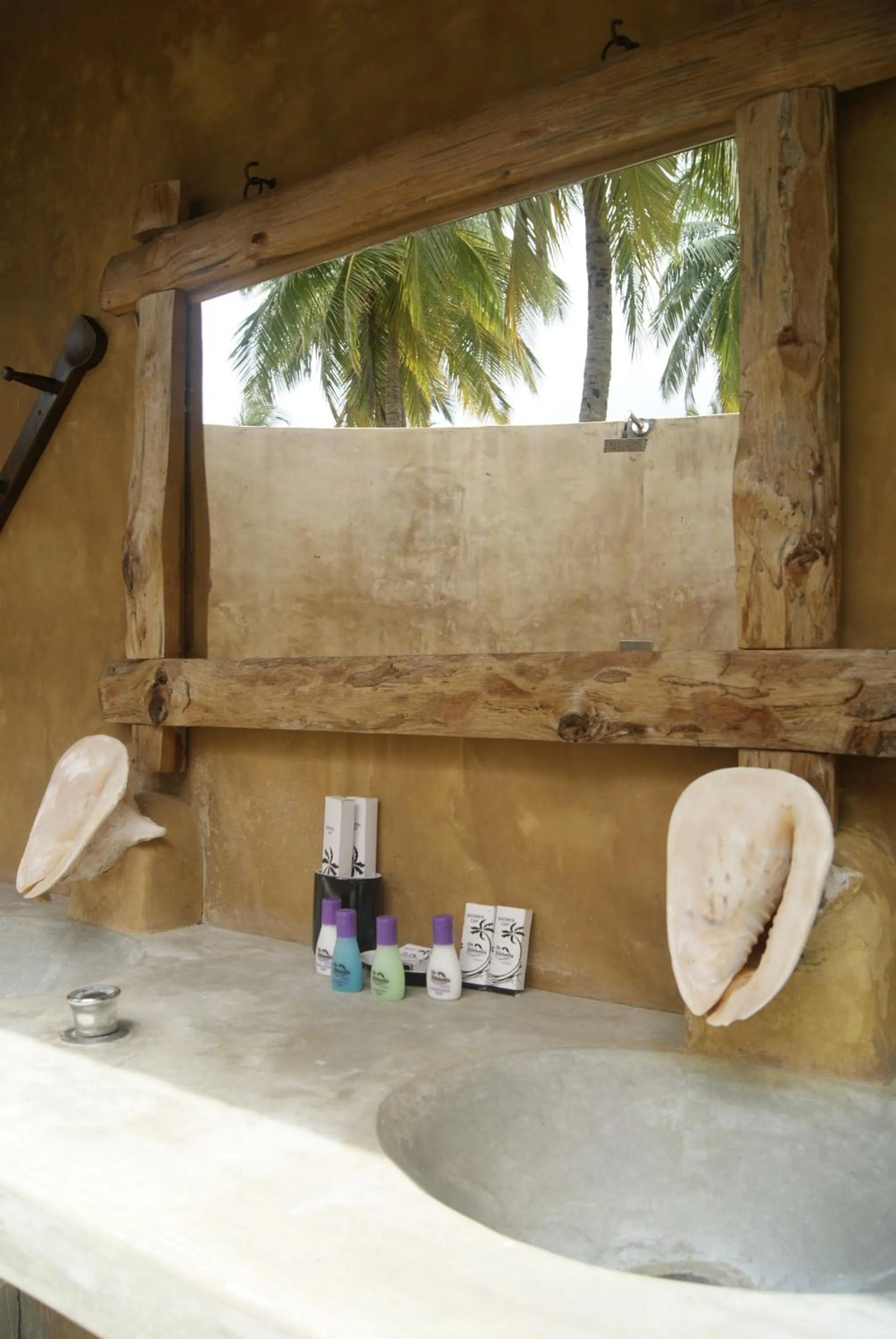 Kitelantis Hotel and Resort