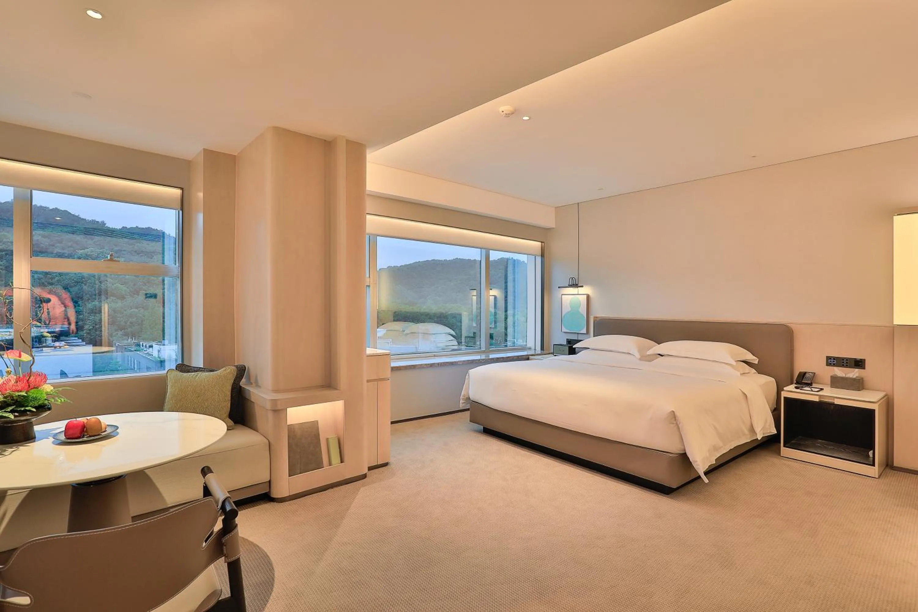 Bed in Zhejiang Narada Grand Hotel