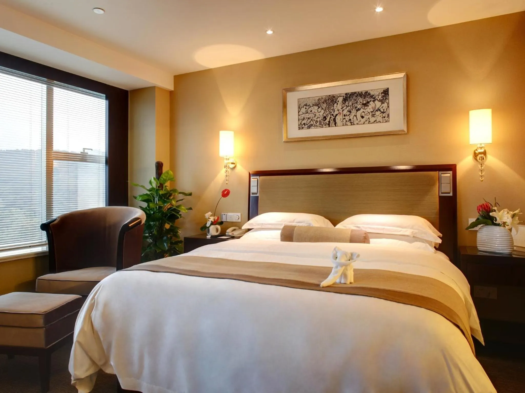 Bed in Zhejiang Narada Grand Hotel