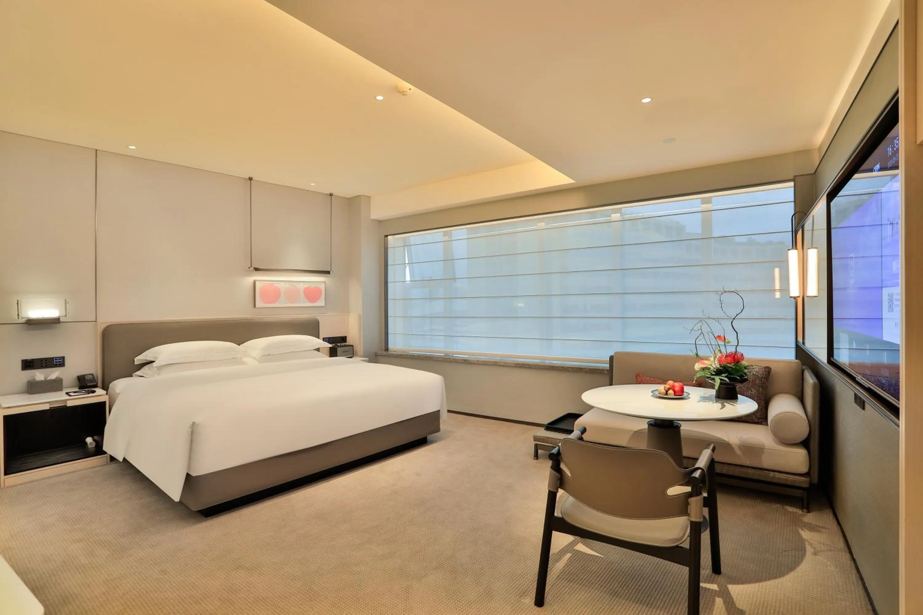 Bed in Zhejiang Narada Grand Hotel