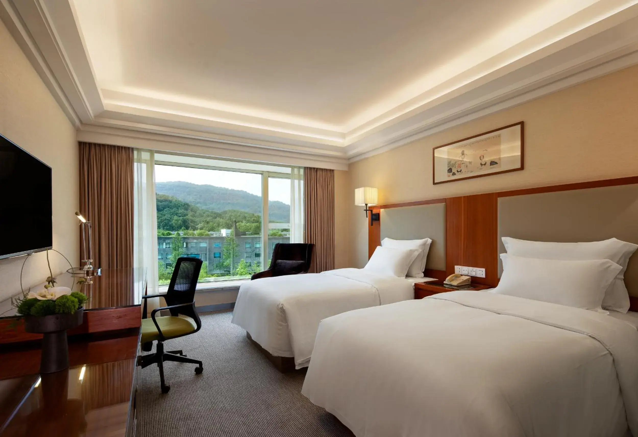 Double or Twin Room with Swimming Pool Access - single occupancy in Zhejiang Narada Grand Hotel Double or Twin Room with Swimming Pool Access - single occupancy in Zhejiang Narada Grand Hotel