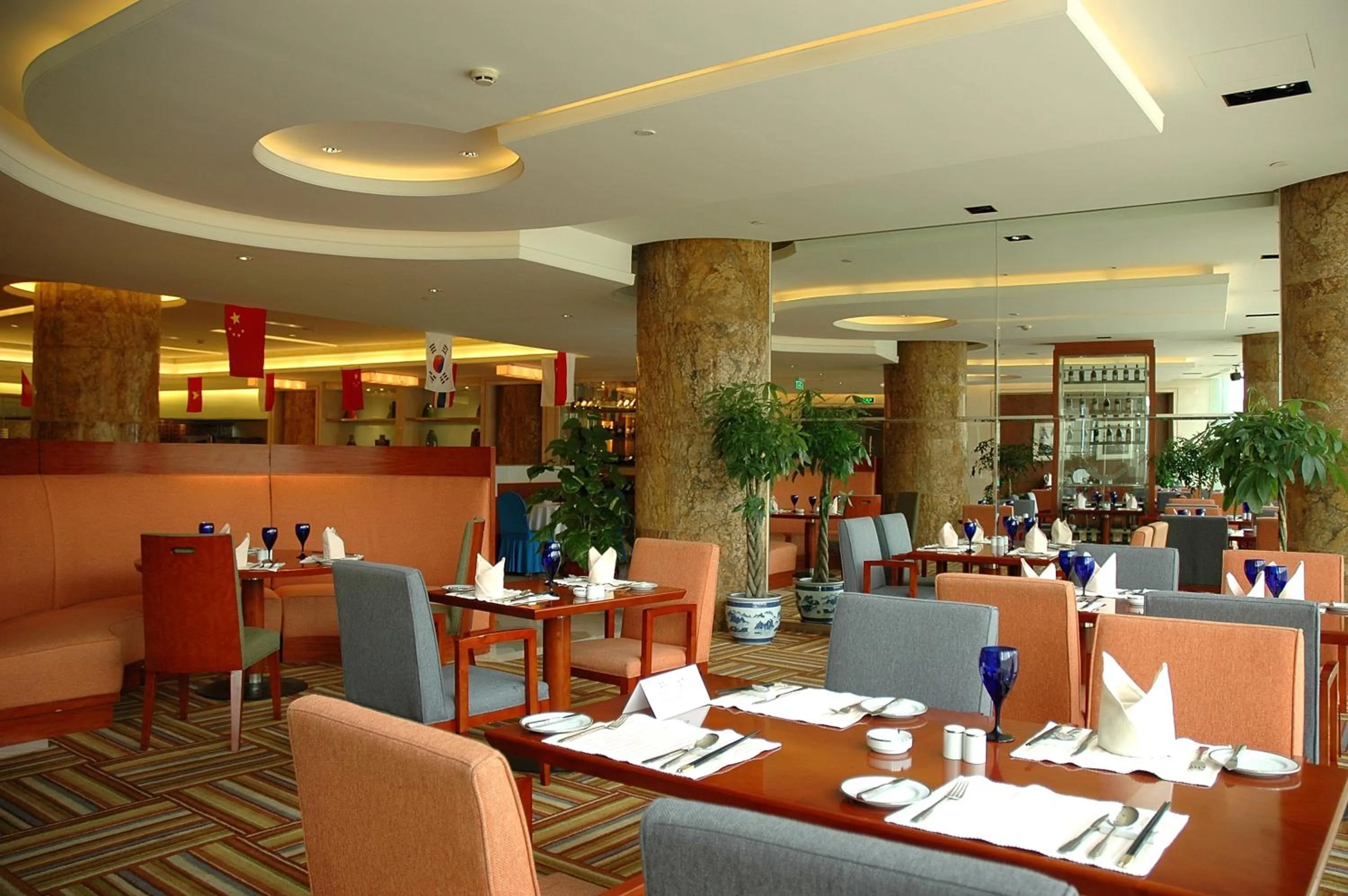 Restaurant/places to eat in Zhejiang Narada Grand Hotel