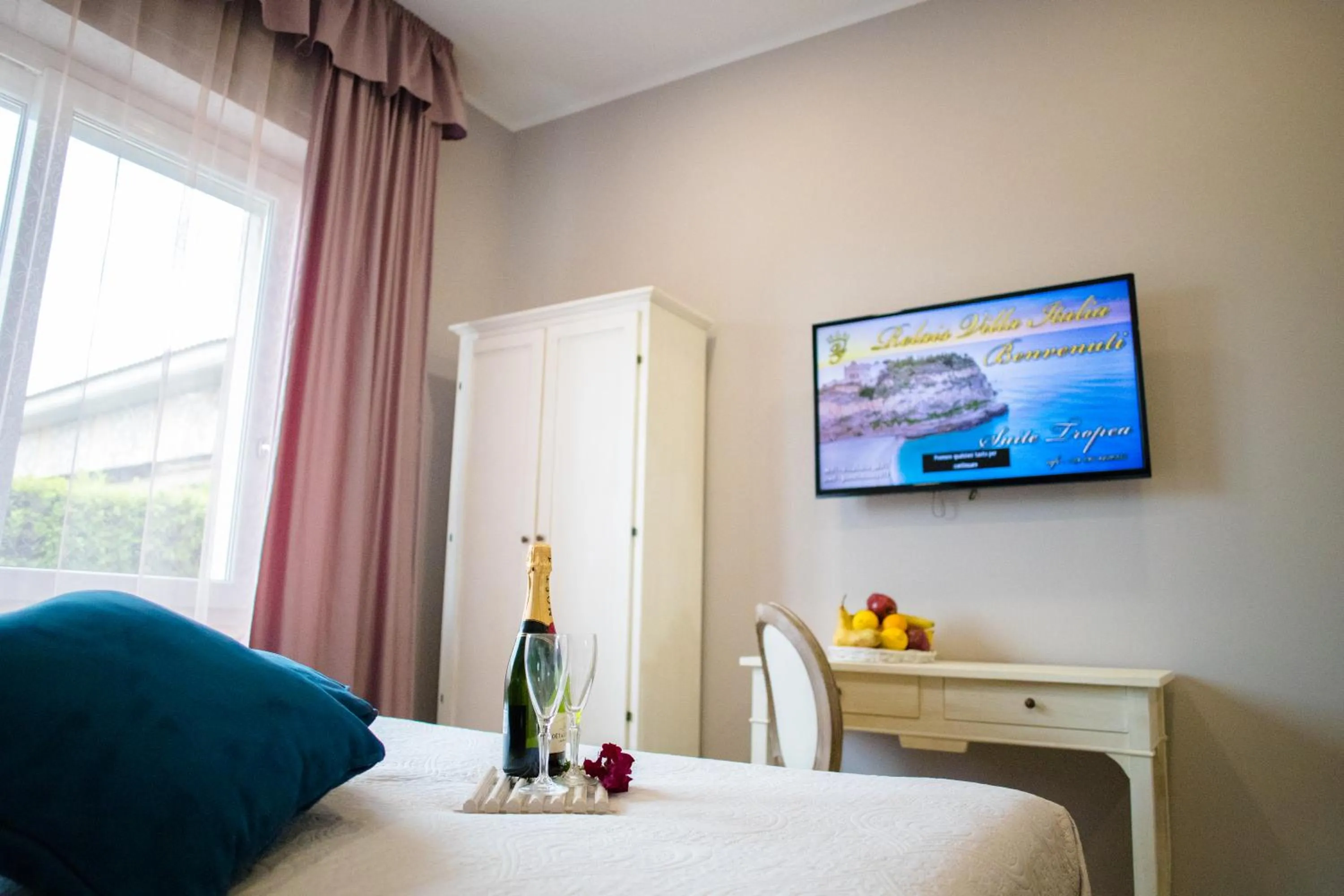 Bedroom, Bed in Relais Villa Italia