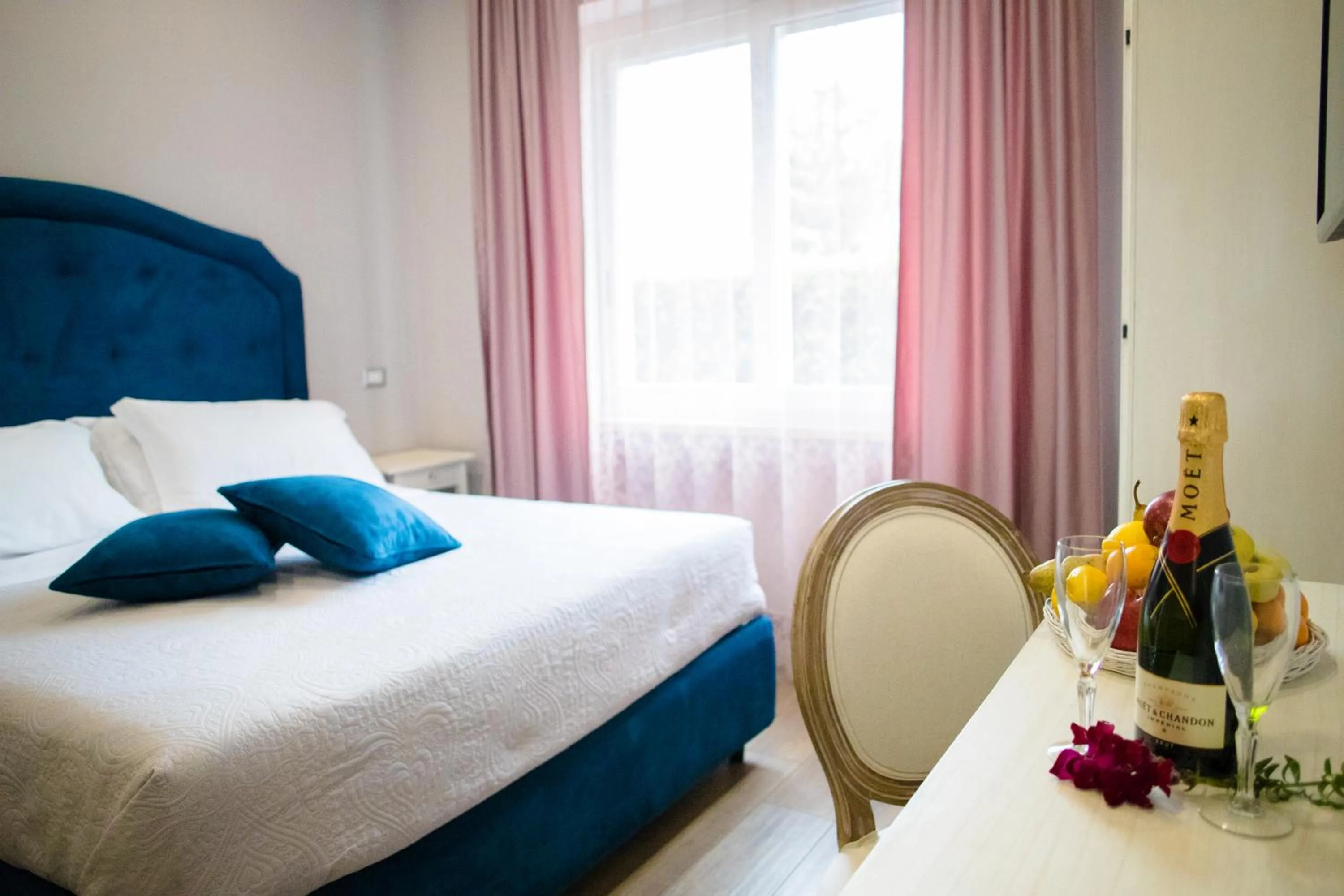 Bedroom, Bed in Relais Villa Italia