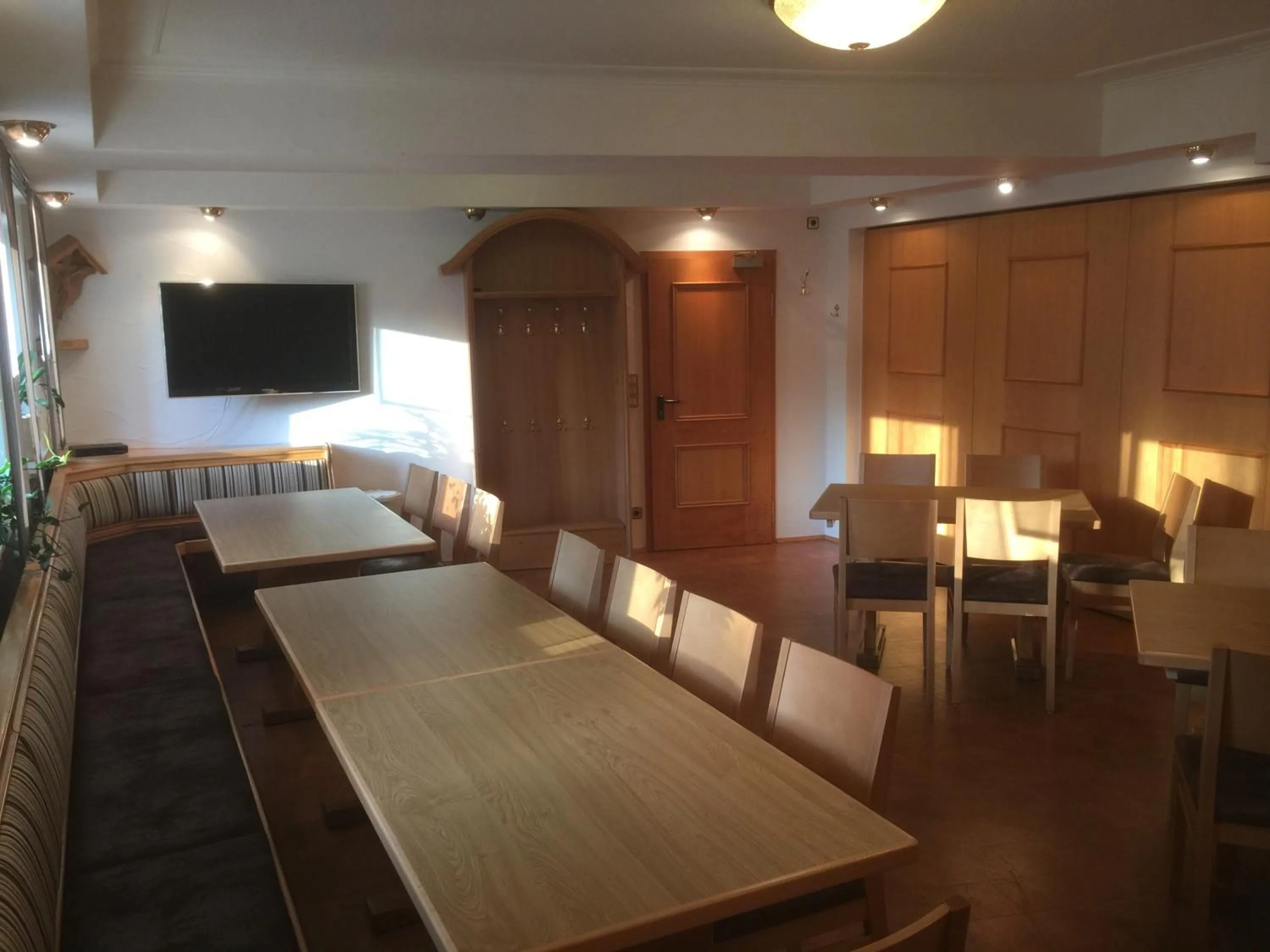 Restaurant/places to eat in Gasthof Zur Krone