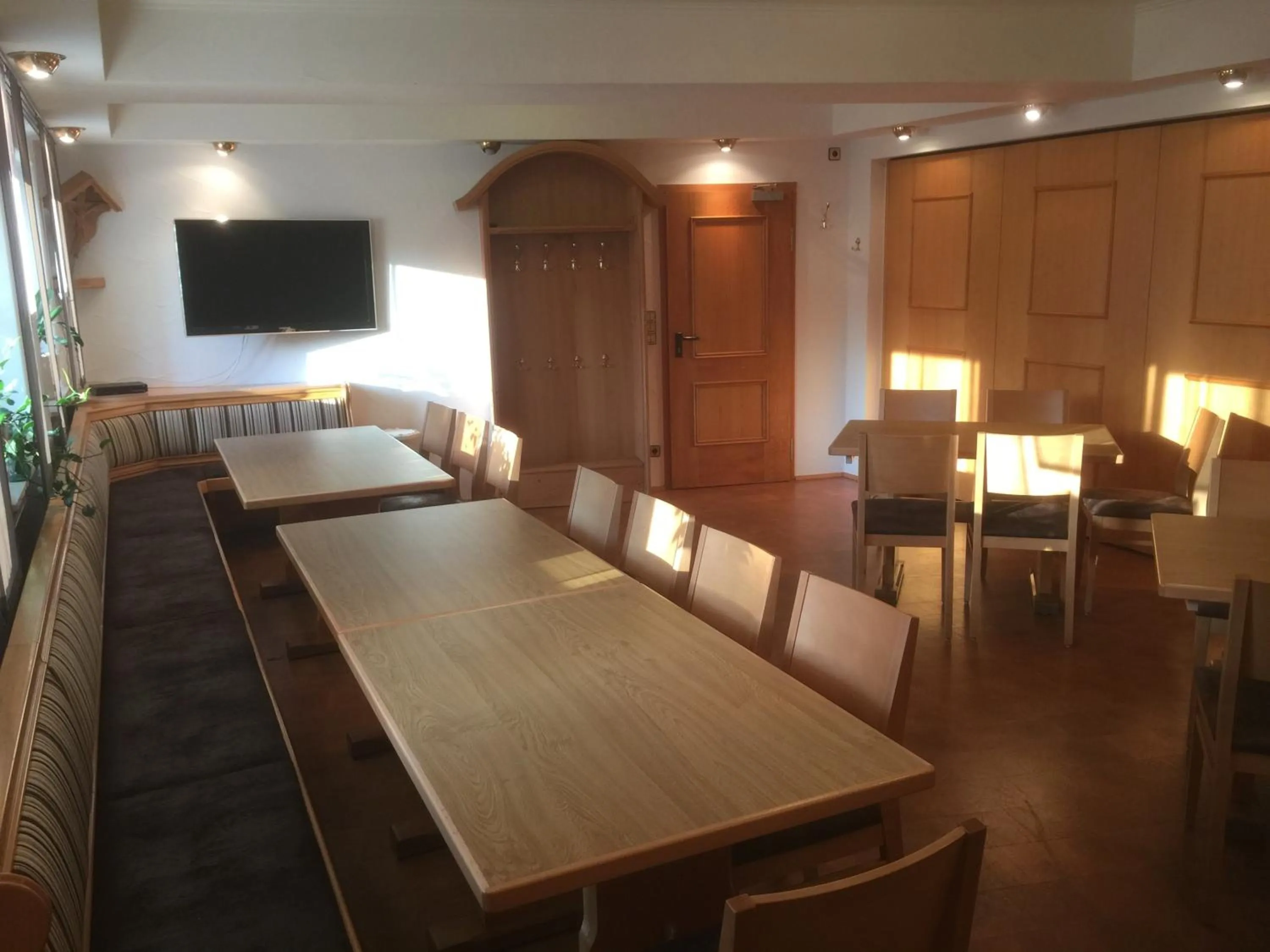 Restaurant/places to eat in Gasthof Zur Krone