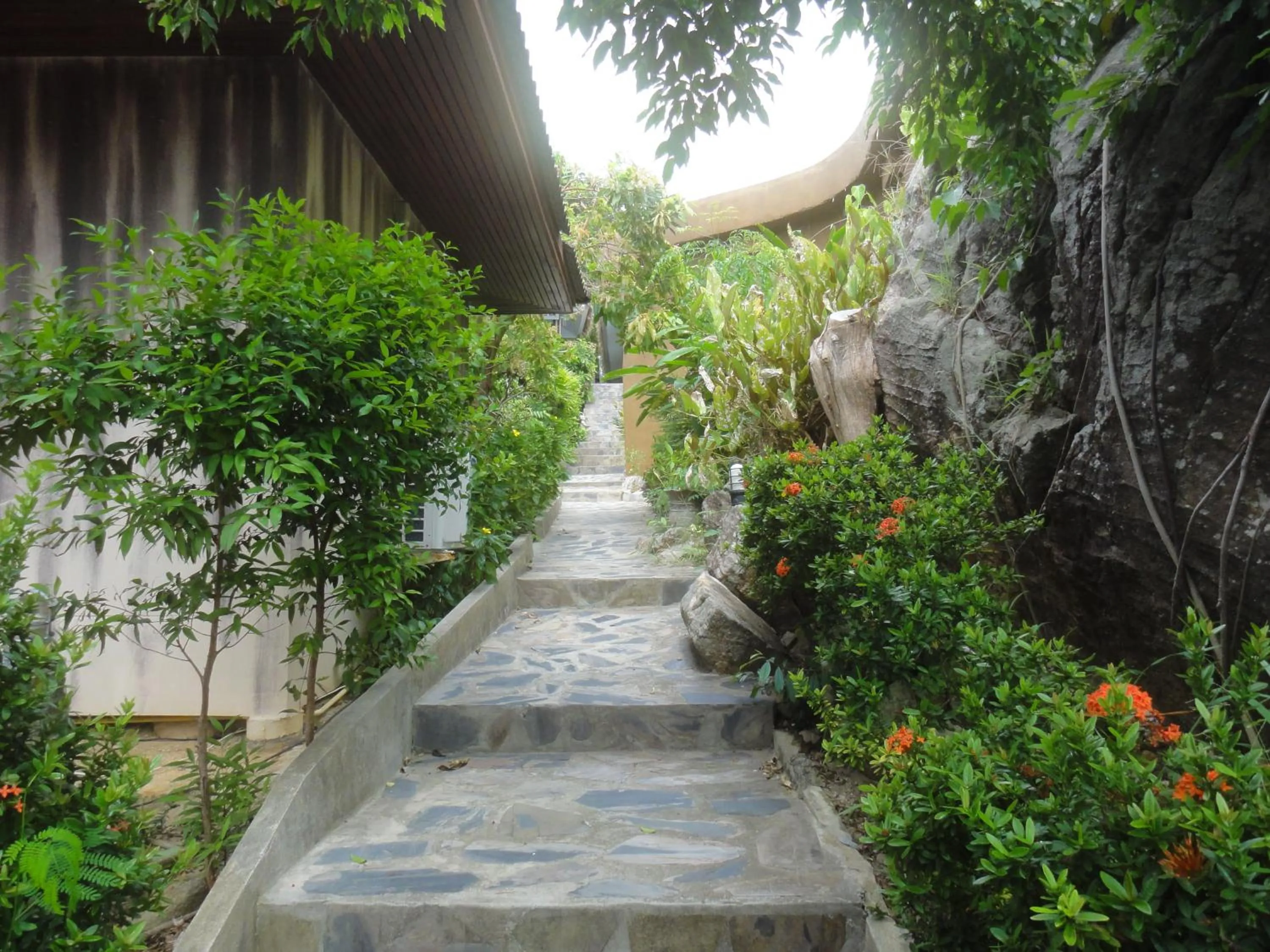 Facade/entrance in High Life Bungalow