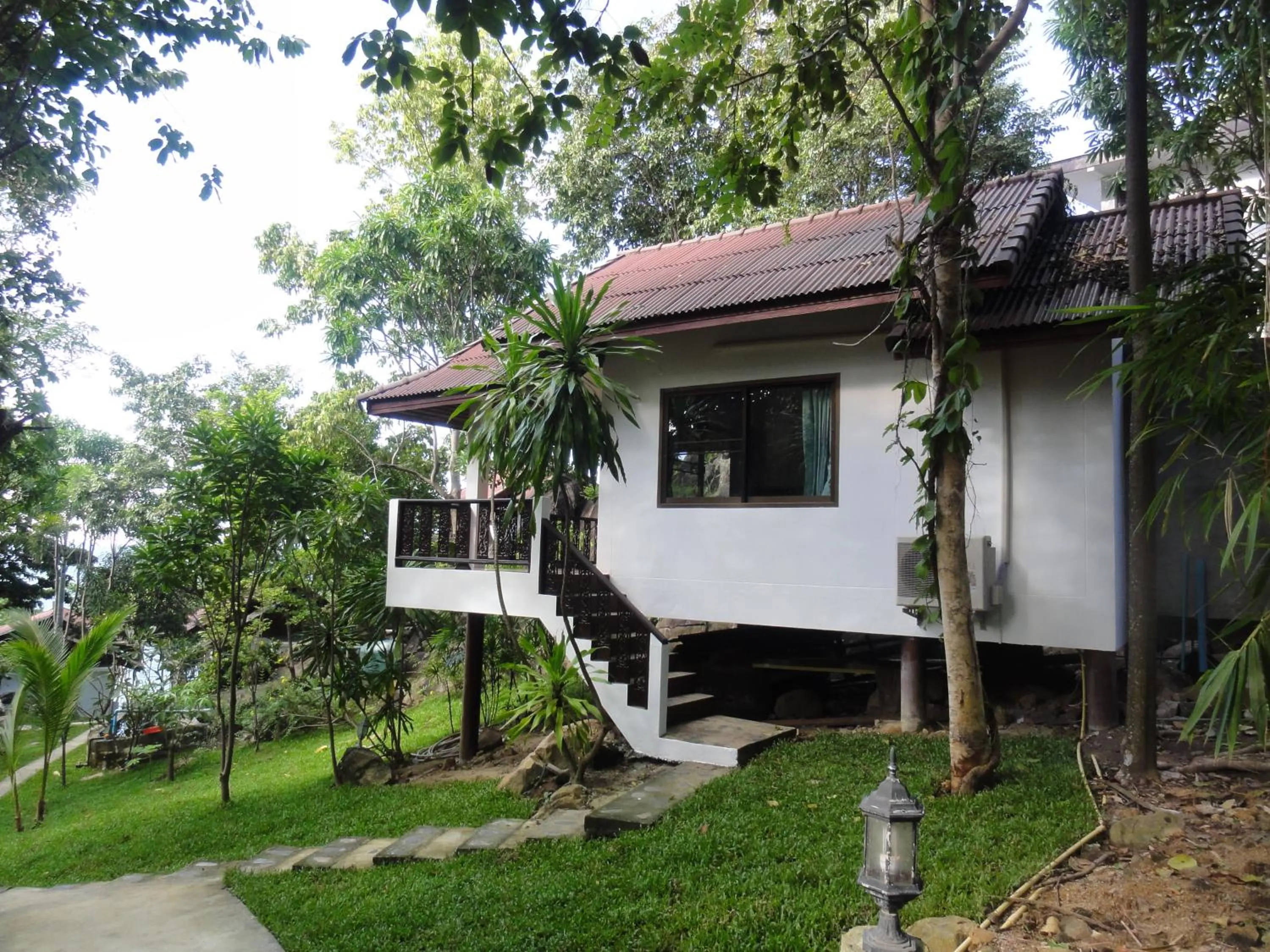 Facade/entrance in High Life Bungalow
