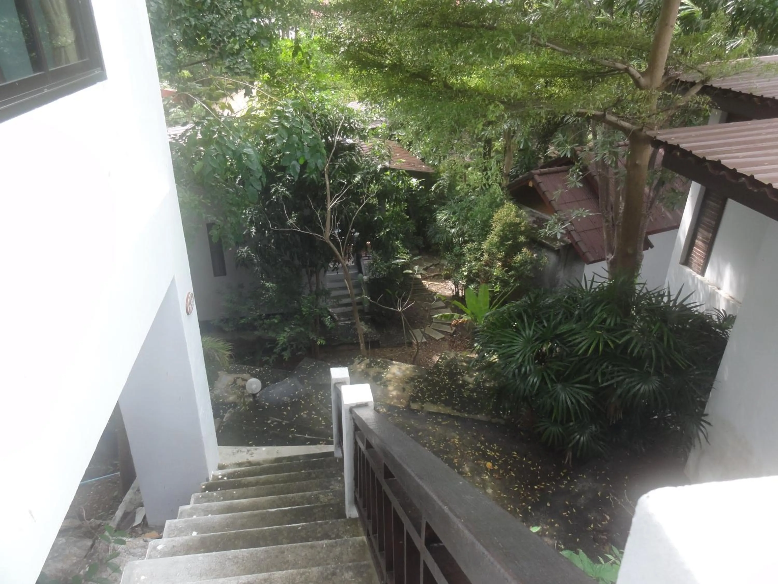 Area and facilities in High Life Bungalow