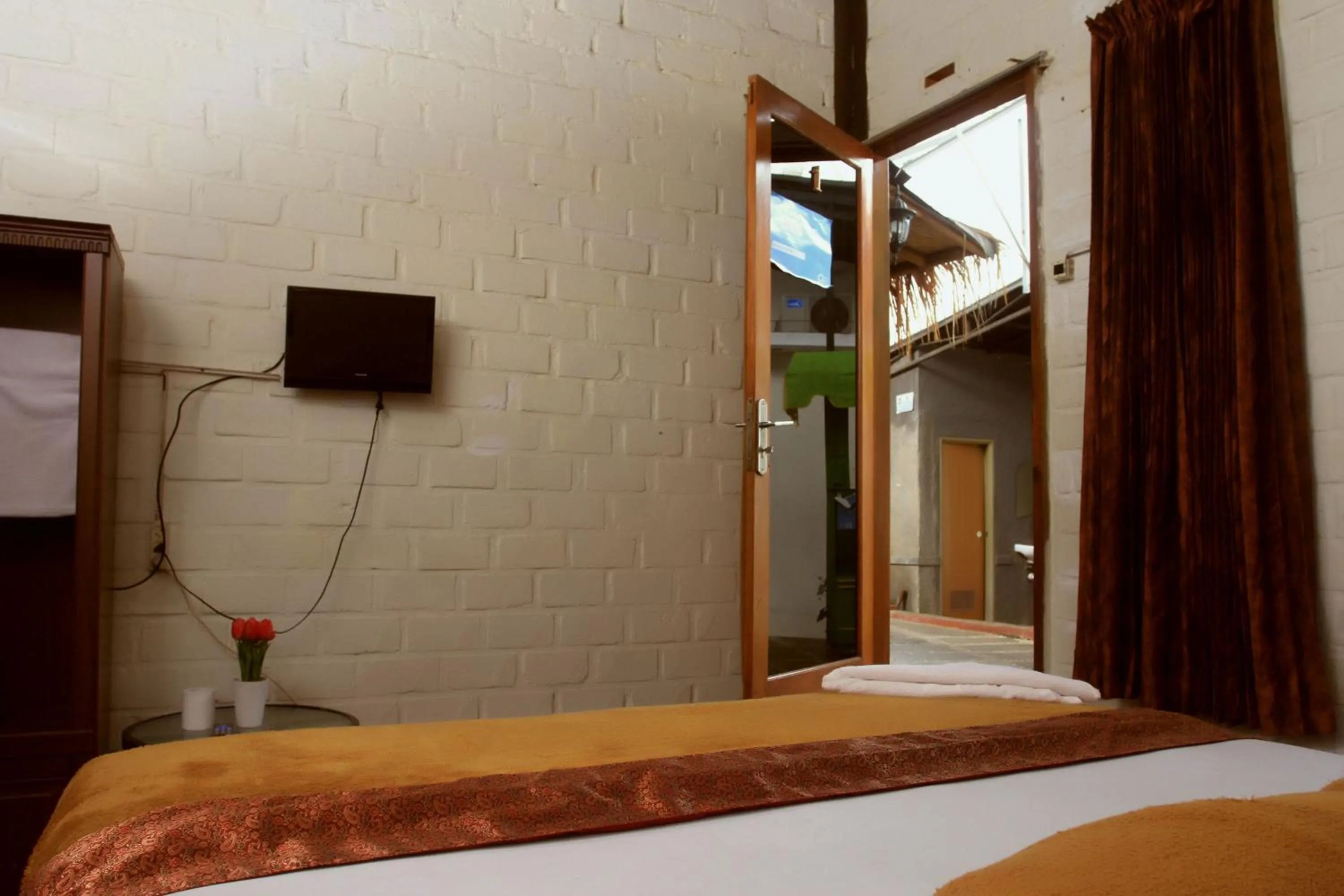 TV and multimedia, Bed in Bantal Guling Villa