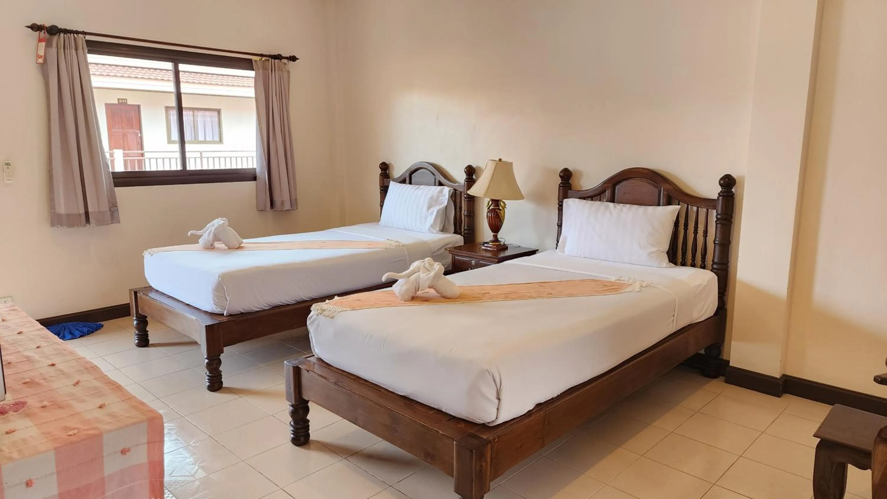 Bed in Panupong Hotel