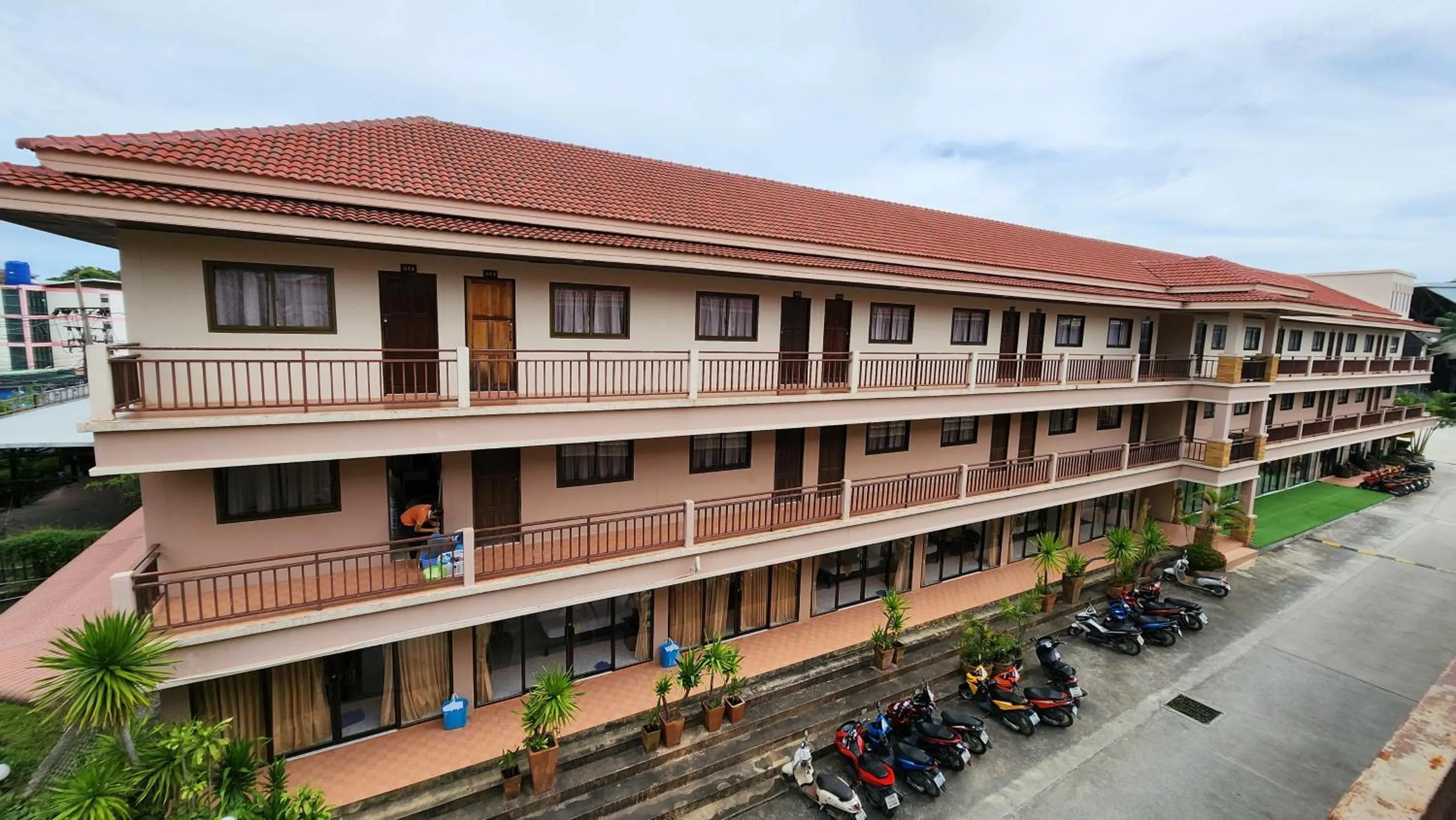 Panupong Hotel
